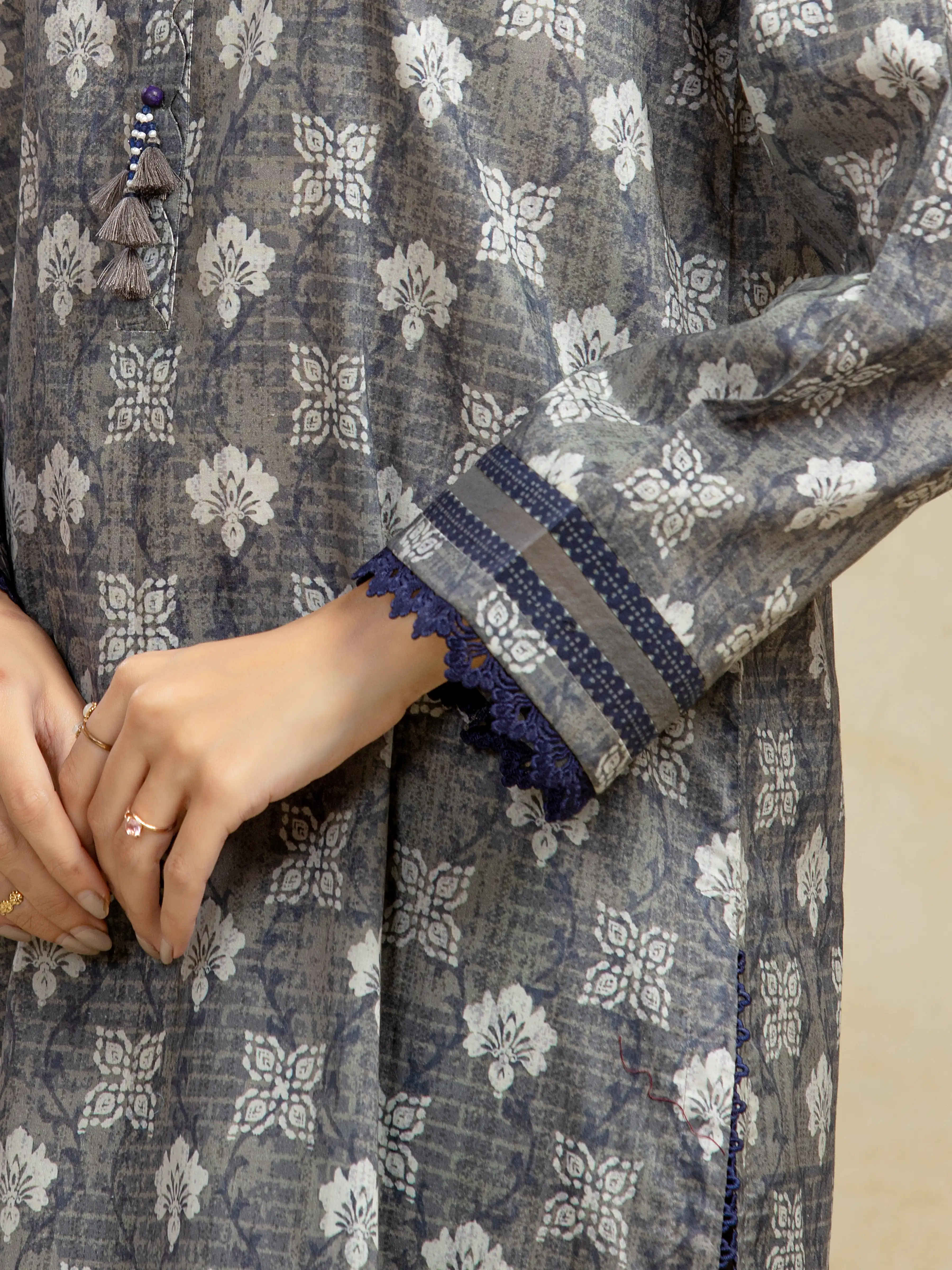 Unstitched Printed Khaddar Shirt - EWU5A3-35999S - Image 4
