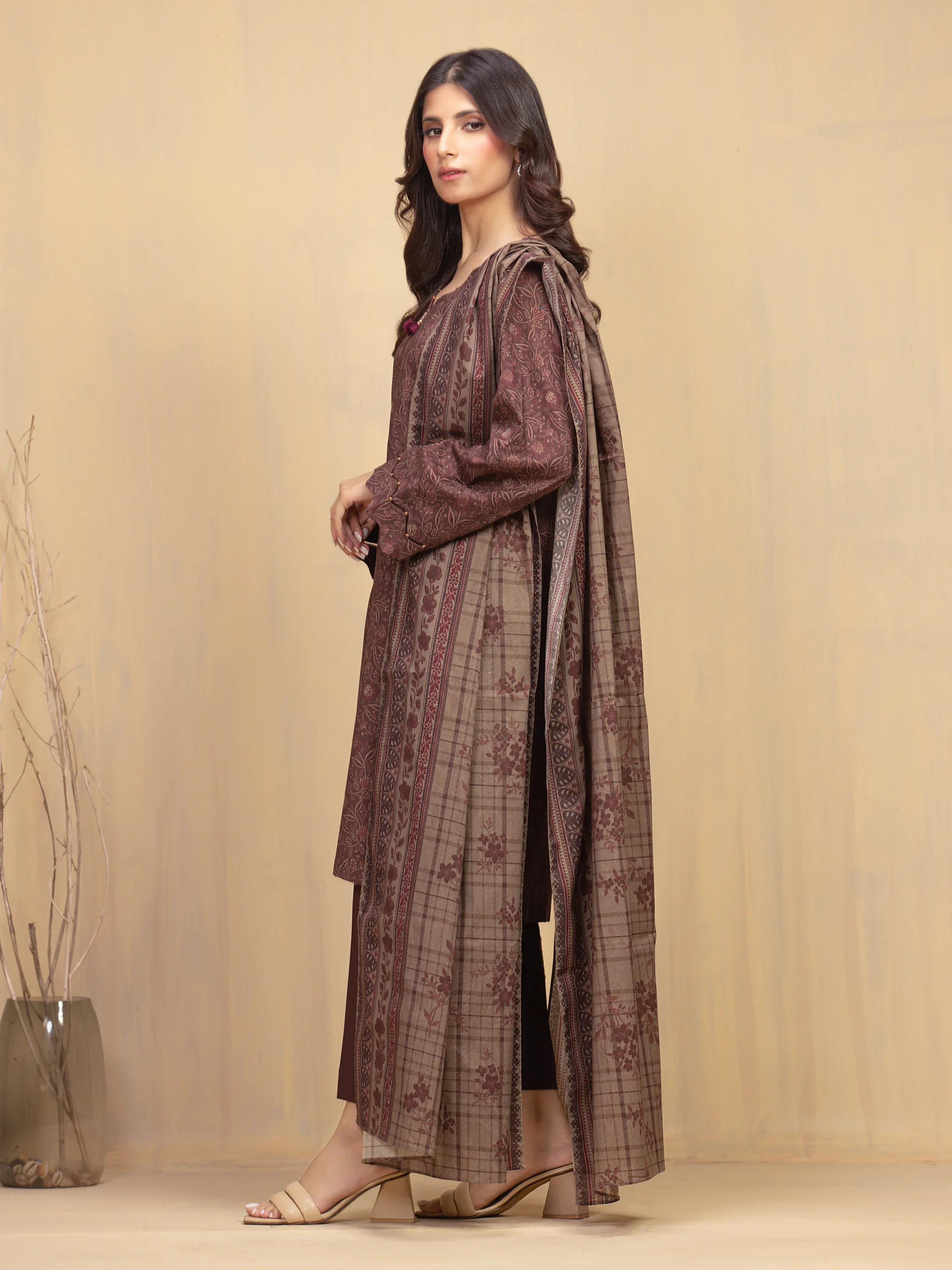 Unstitched Printed Khaddar Suit - EWU5A3-36002-3P - Image 5