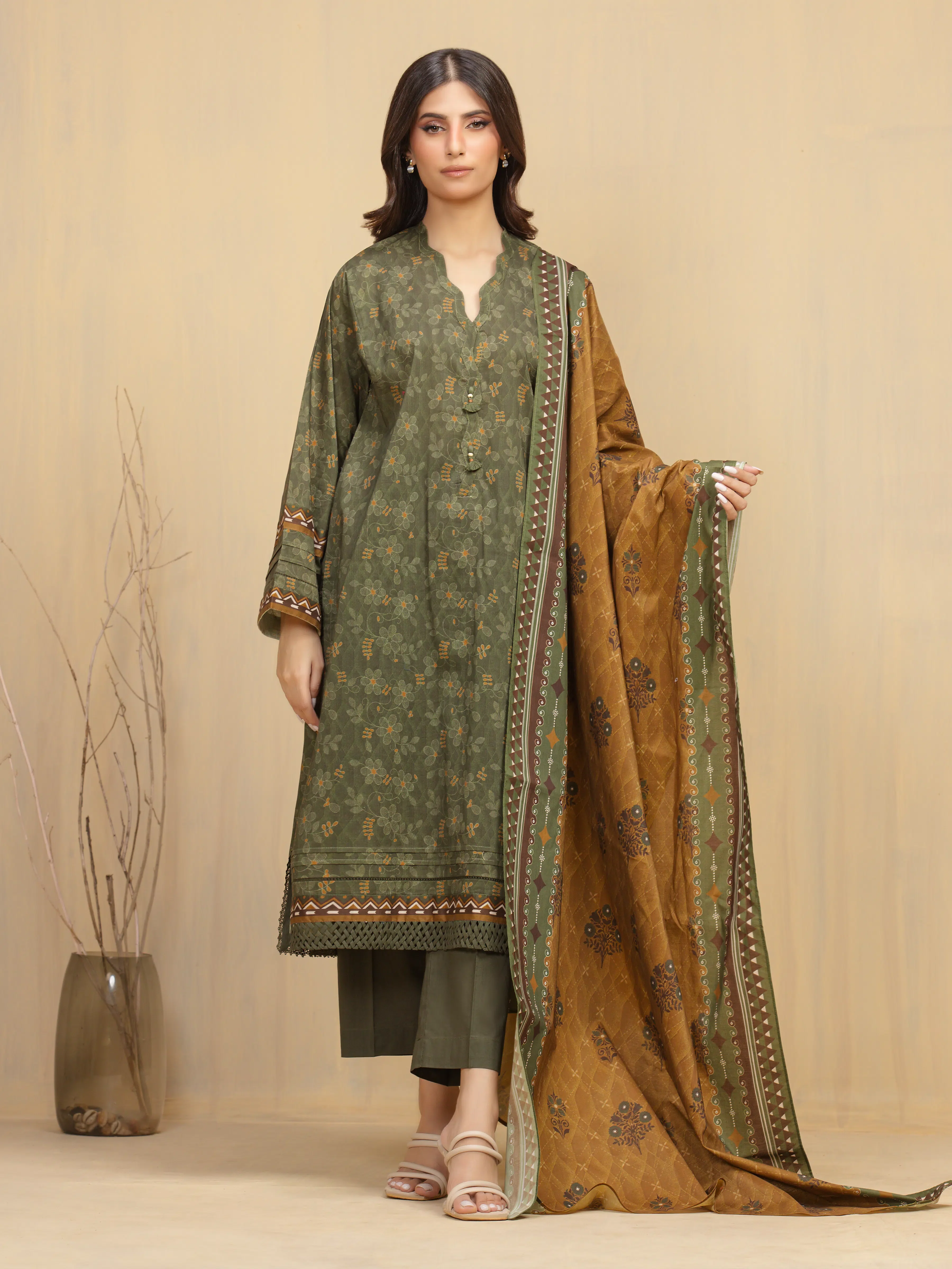 Unstitched Printed Khaddar Suit - EWU5A3-36013-3P