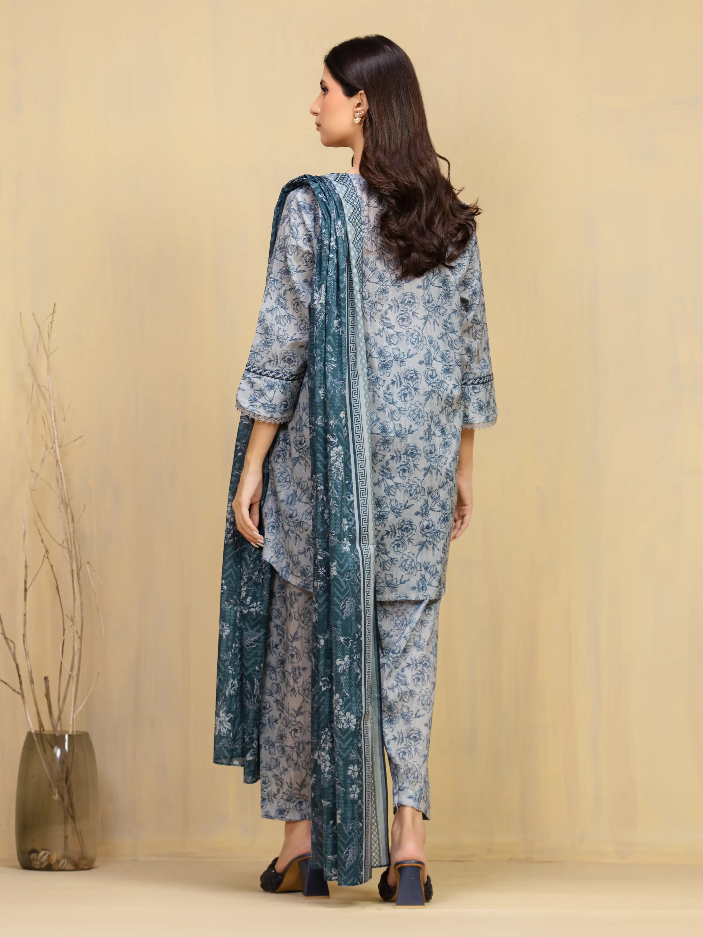 Unstitched Printed Khaddar Suit - EWU5A3-36130-3P - Image 5