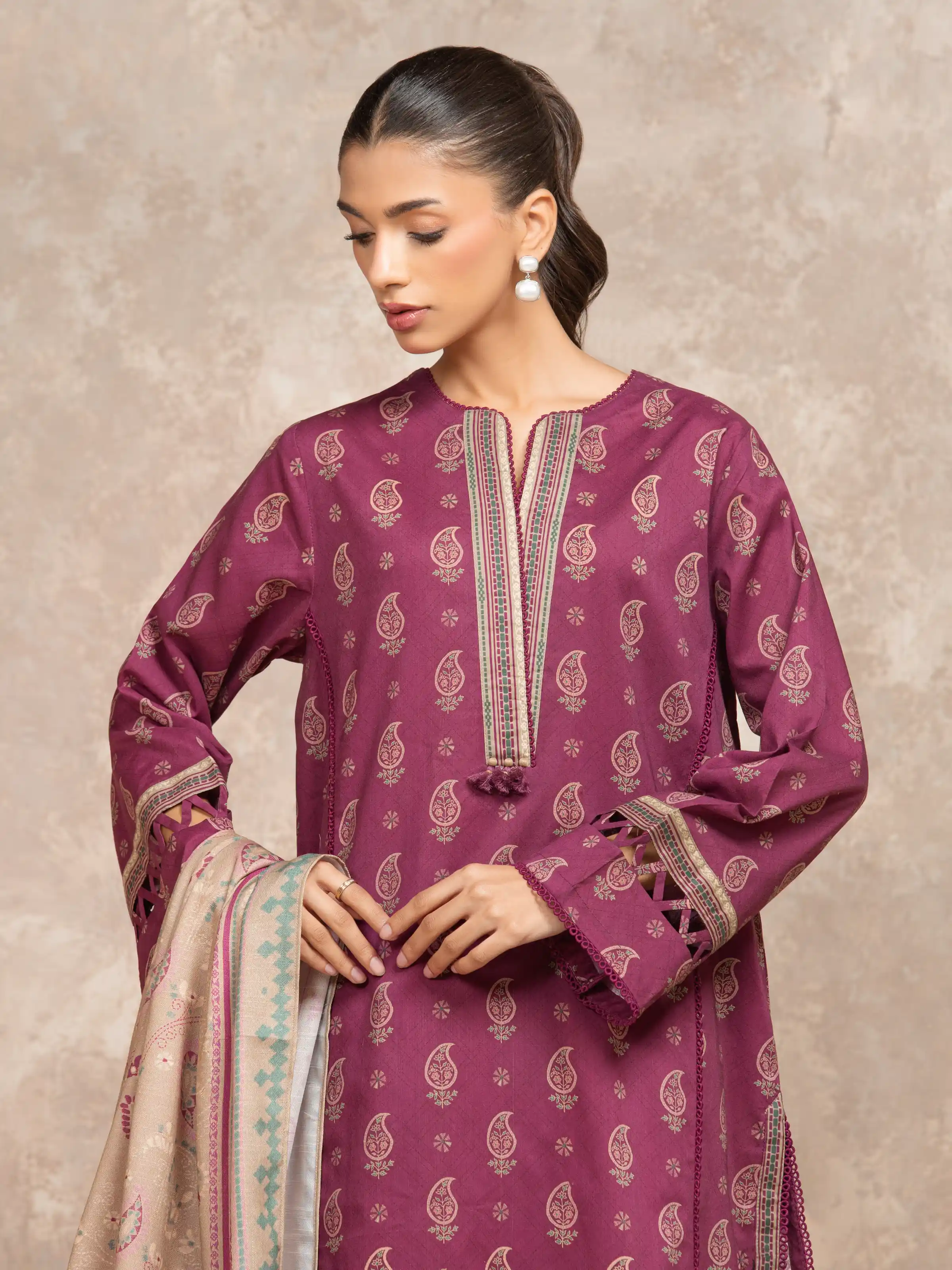Unstitched Printed Khaddar Suit - EWU5M3-010-3P - Image 2