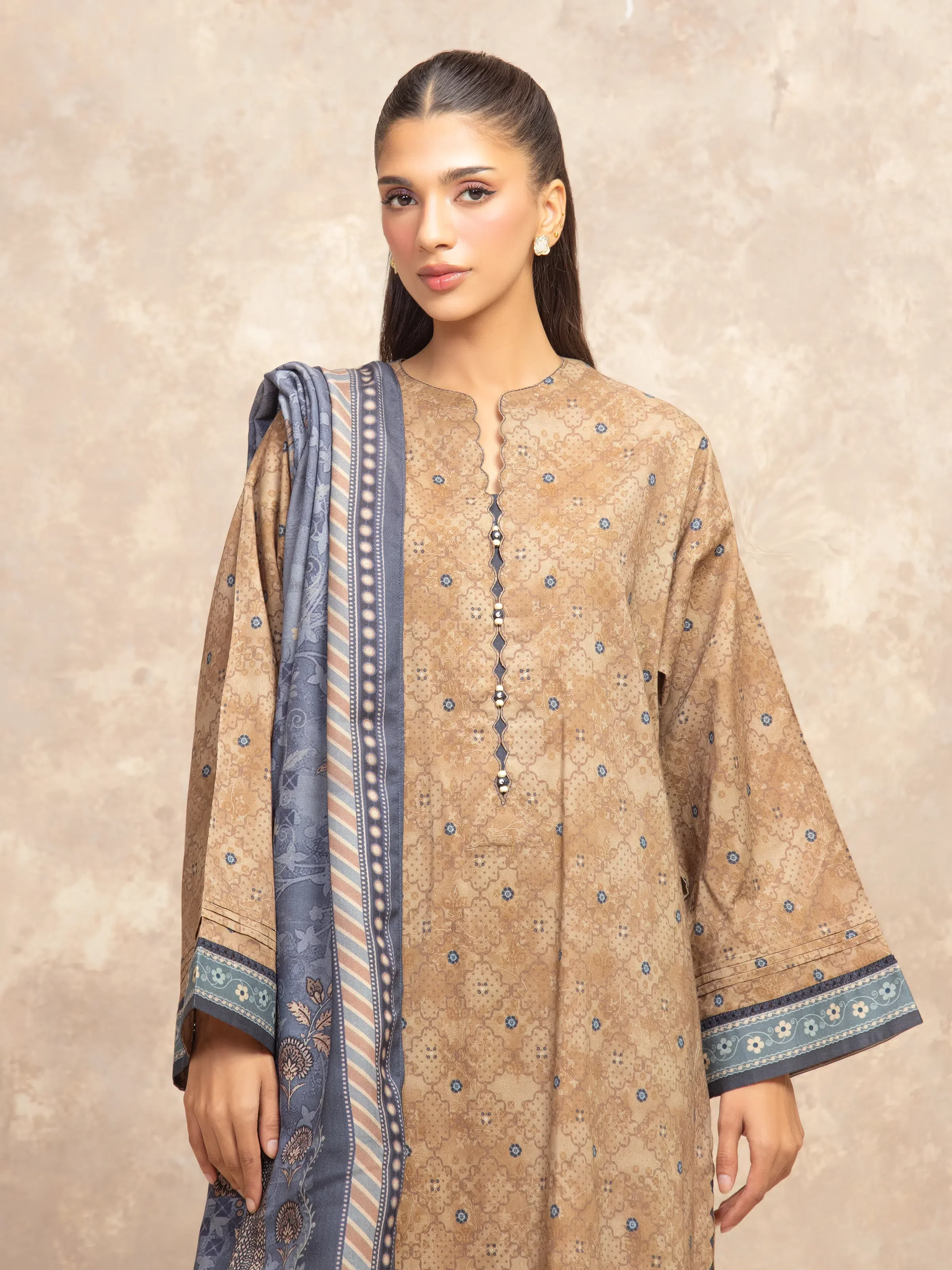 Unstitched  Printed Khaddar Shirt Dupatta - EWU5M3-011SD - Image 3