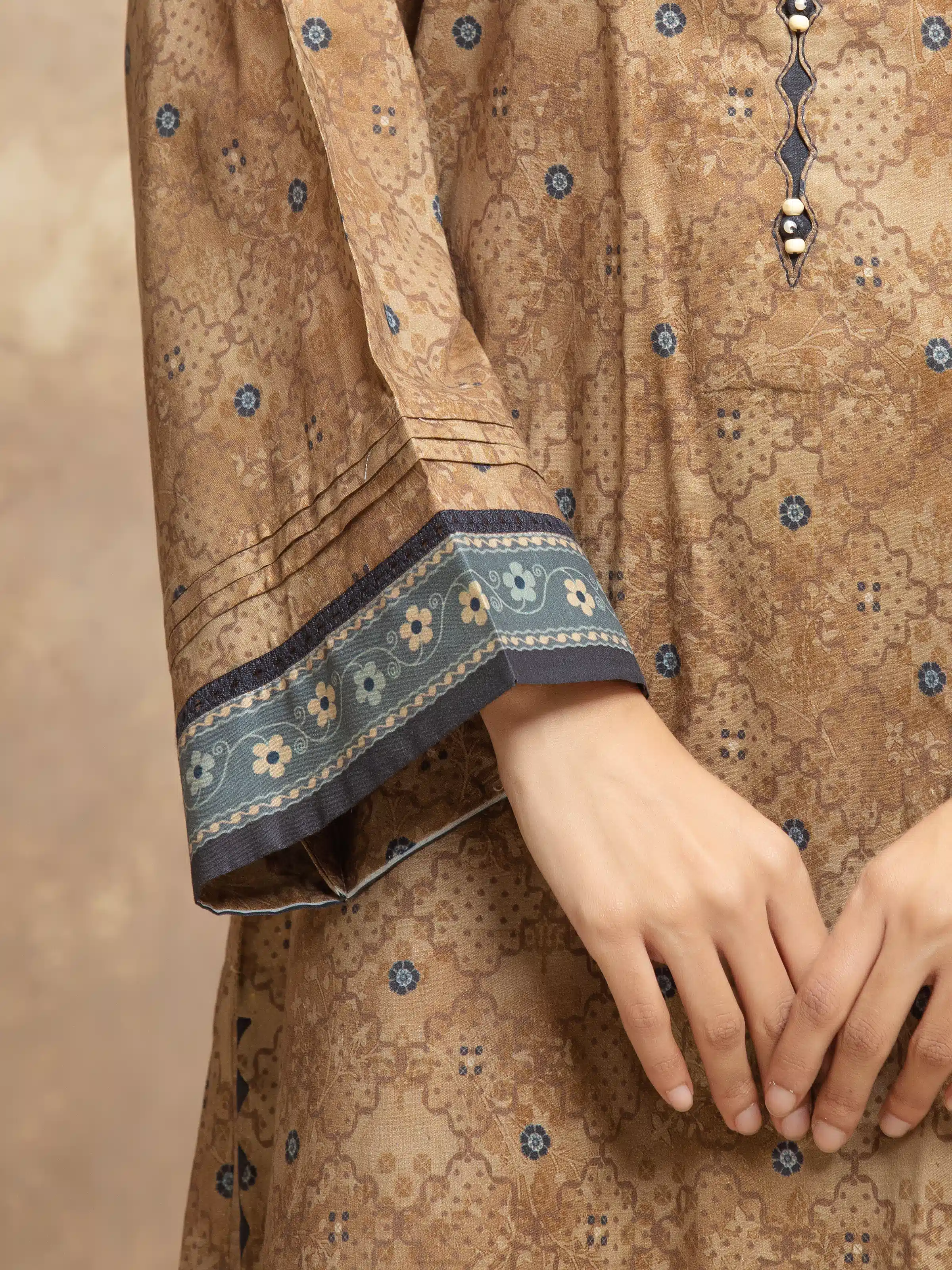Unstitched  Printed Khaddar Shirt Dupatta - EWU5M3-011SD - Image 4