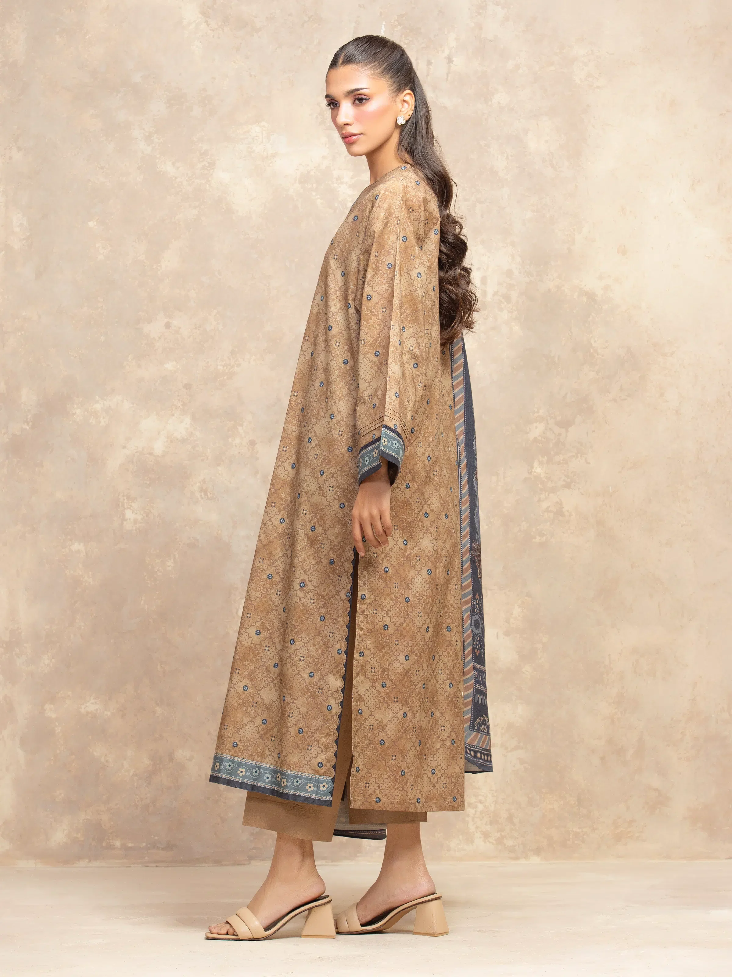 Unstitched  Printed Khaddar Shirt Dupatta - EWU5M3-011SD - Image 5