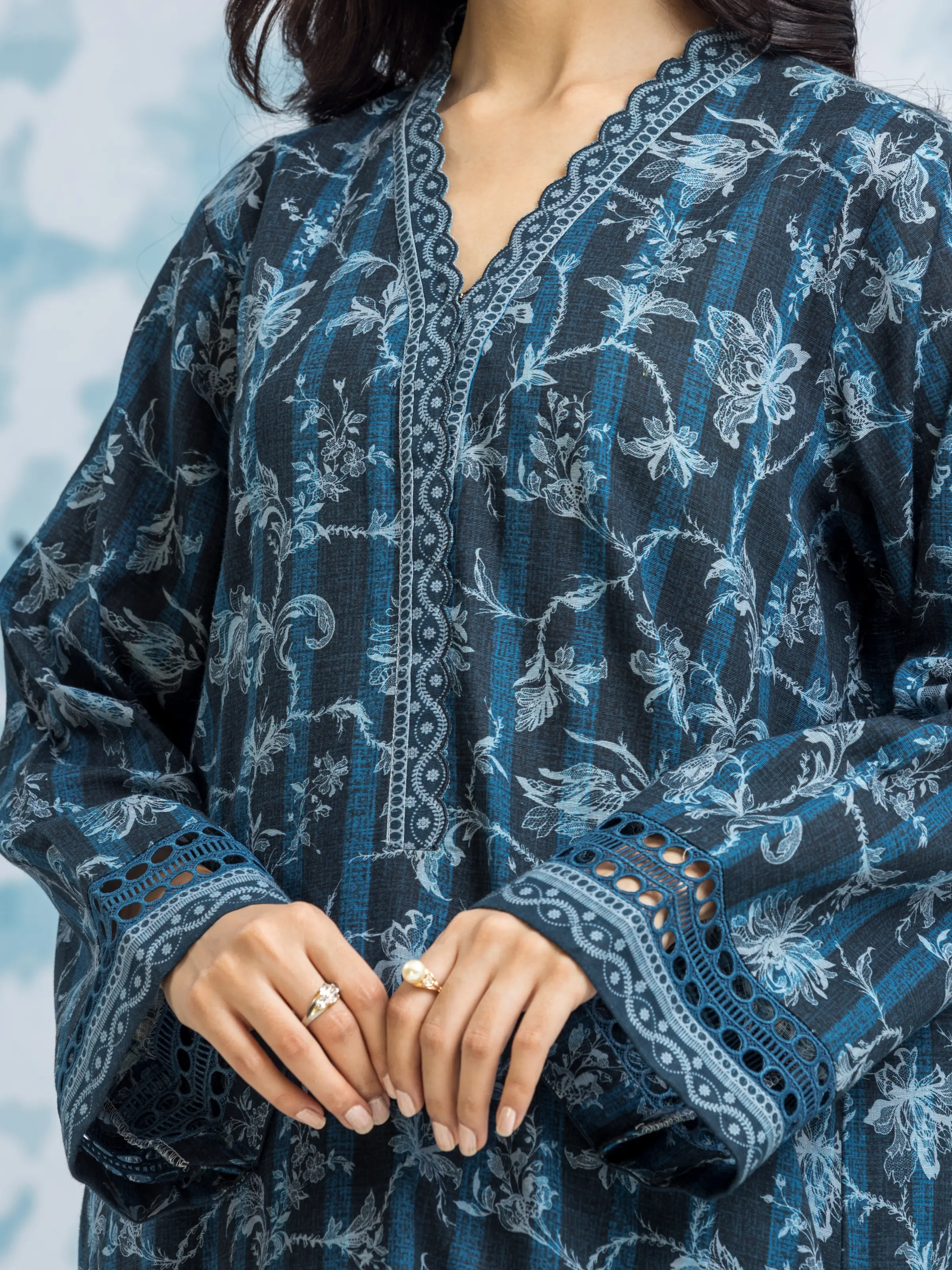 Unstitched Printed Khaddar Suit - EWU24A3-29303-3P - Image 3