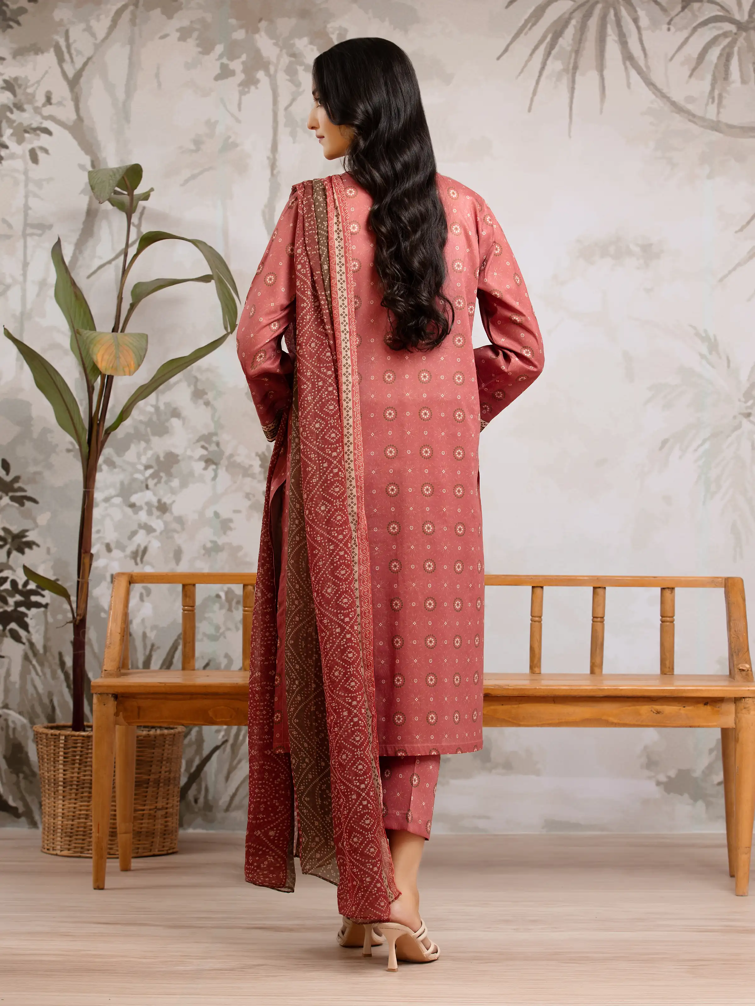 Unstitched Printed Khaddar Shirt Dupatta - EWU24M2-184SD - Image 2