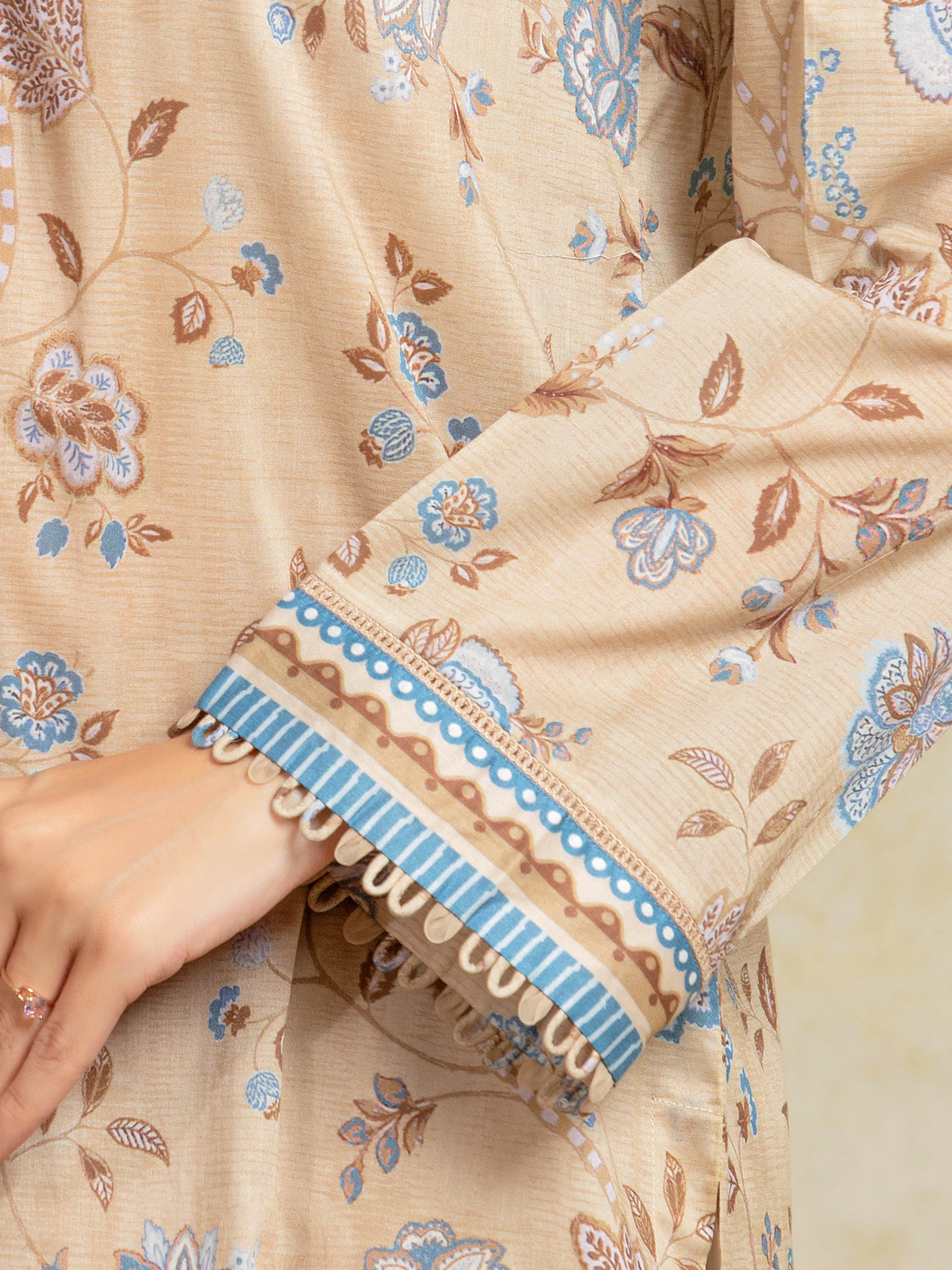 Unstitched Printed Khaddar Suit - EWU5A3-35946-3P - Image 4