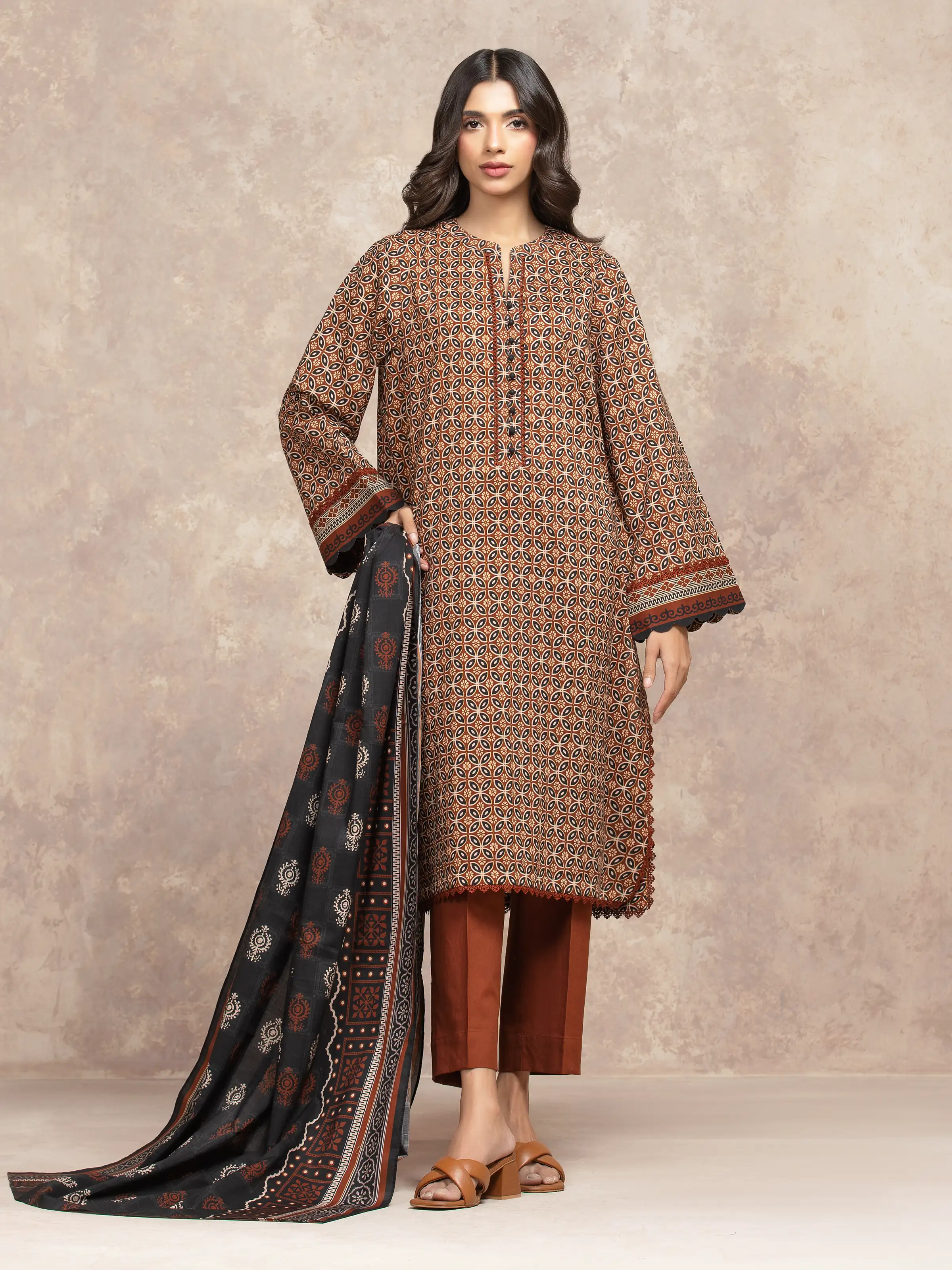 Unstitched Printed Khaddar Suit - EWU5A3-36029-3P