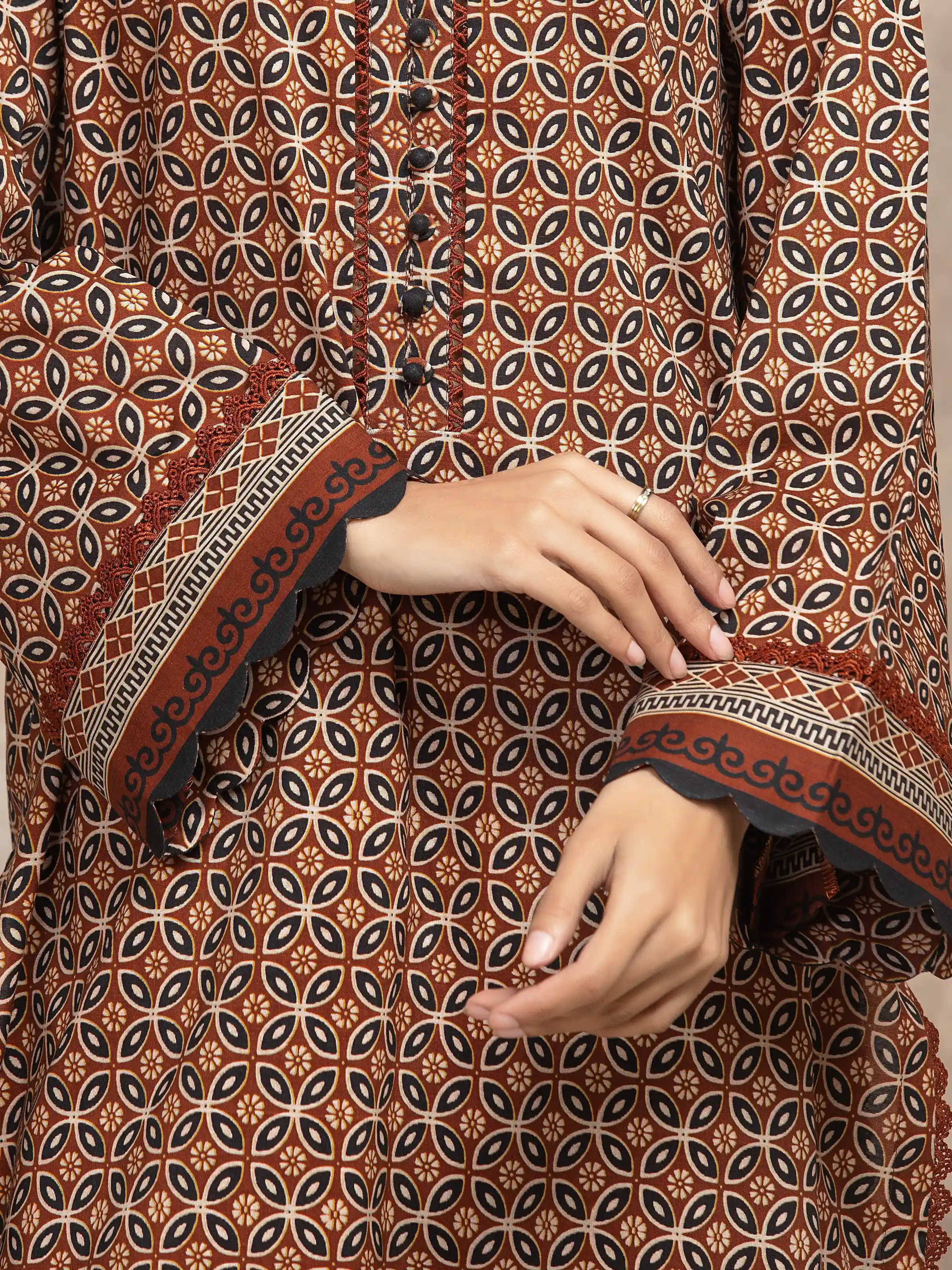 Unstitched Printed Khaddar Suit - EWU5A3-36029-3P - Image 3