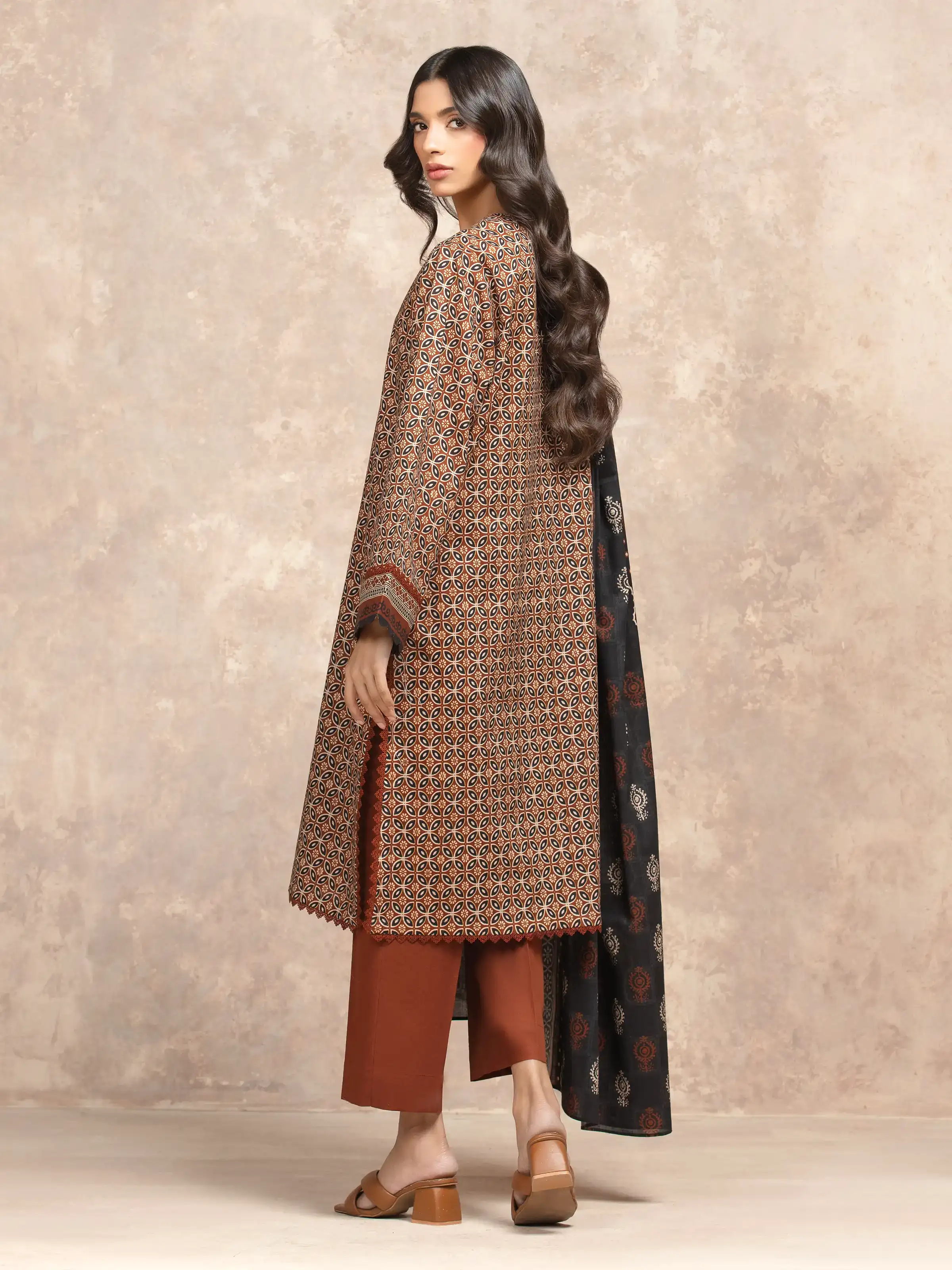 Unstitched Printed Khaddar Suit - EWU5A3-36029-3P - Image 5