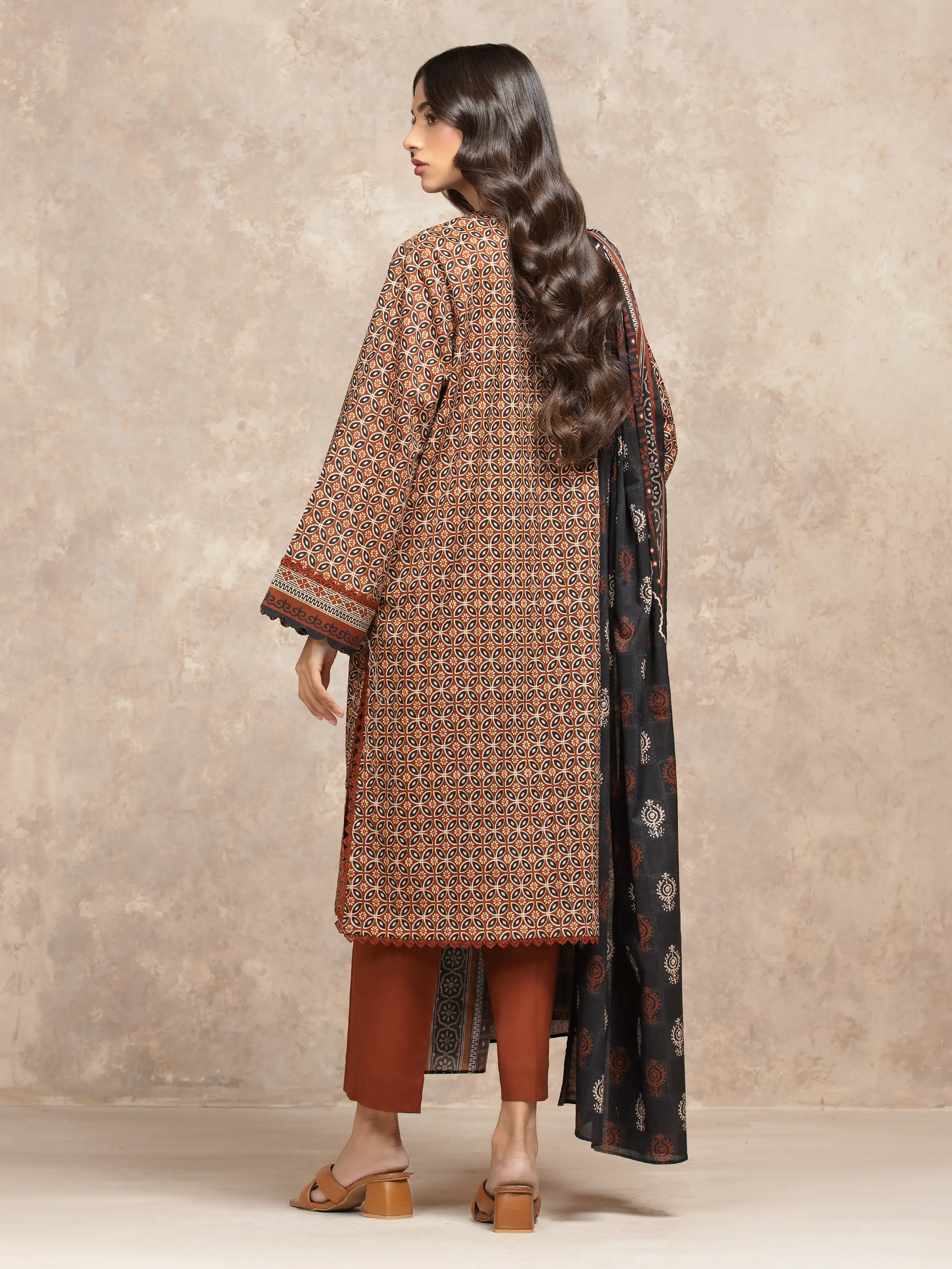 Unstitched Printed Khaddar Suit - EWU5A3-36029-3P - Image 6