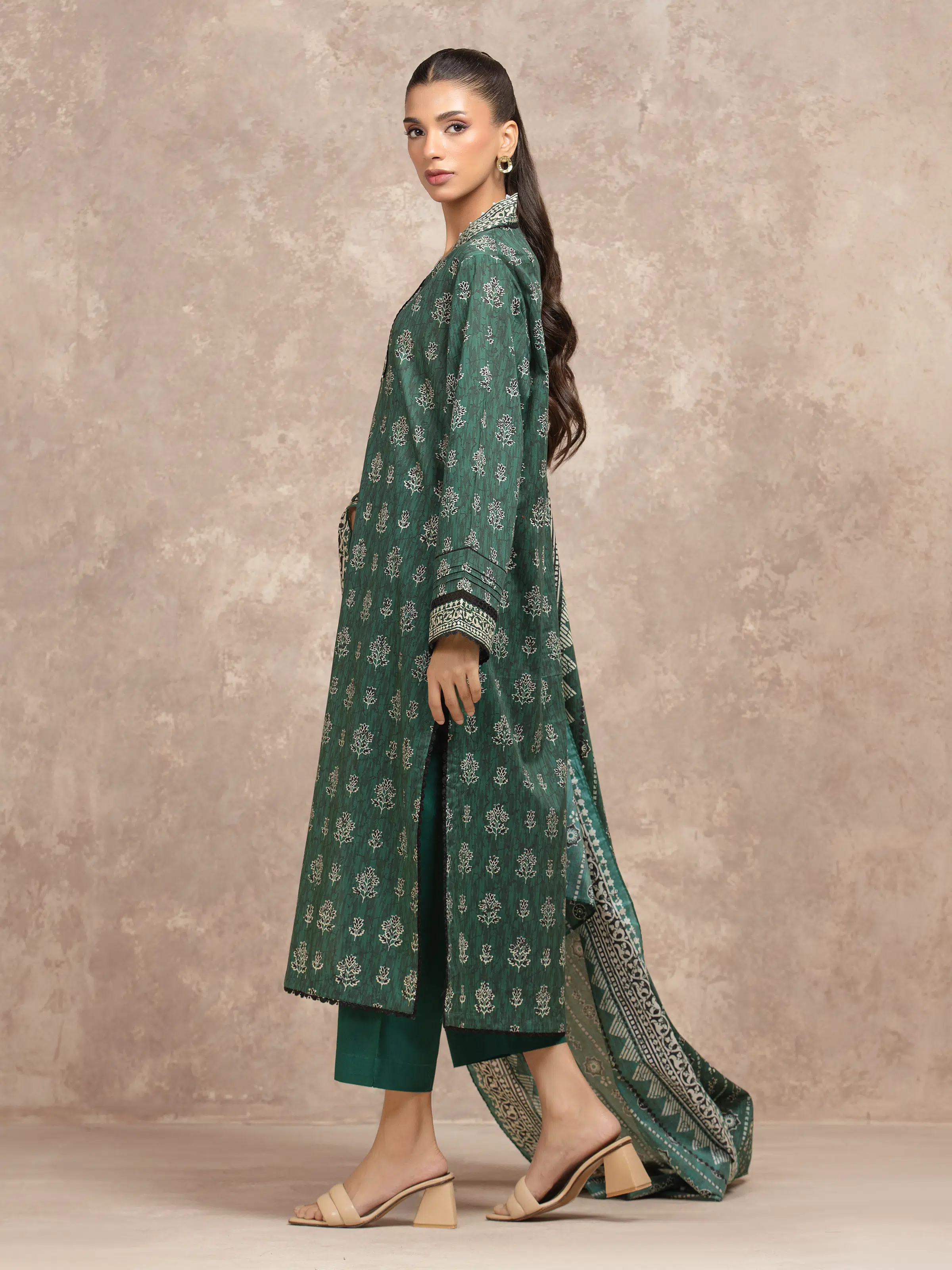 Unstitched Printed Khaddar Shirt Trouser - EWU5A3-36040ST - Image 4