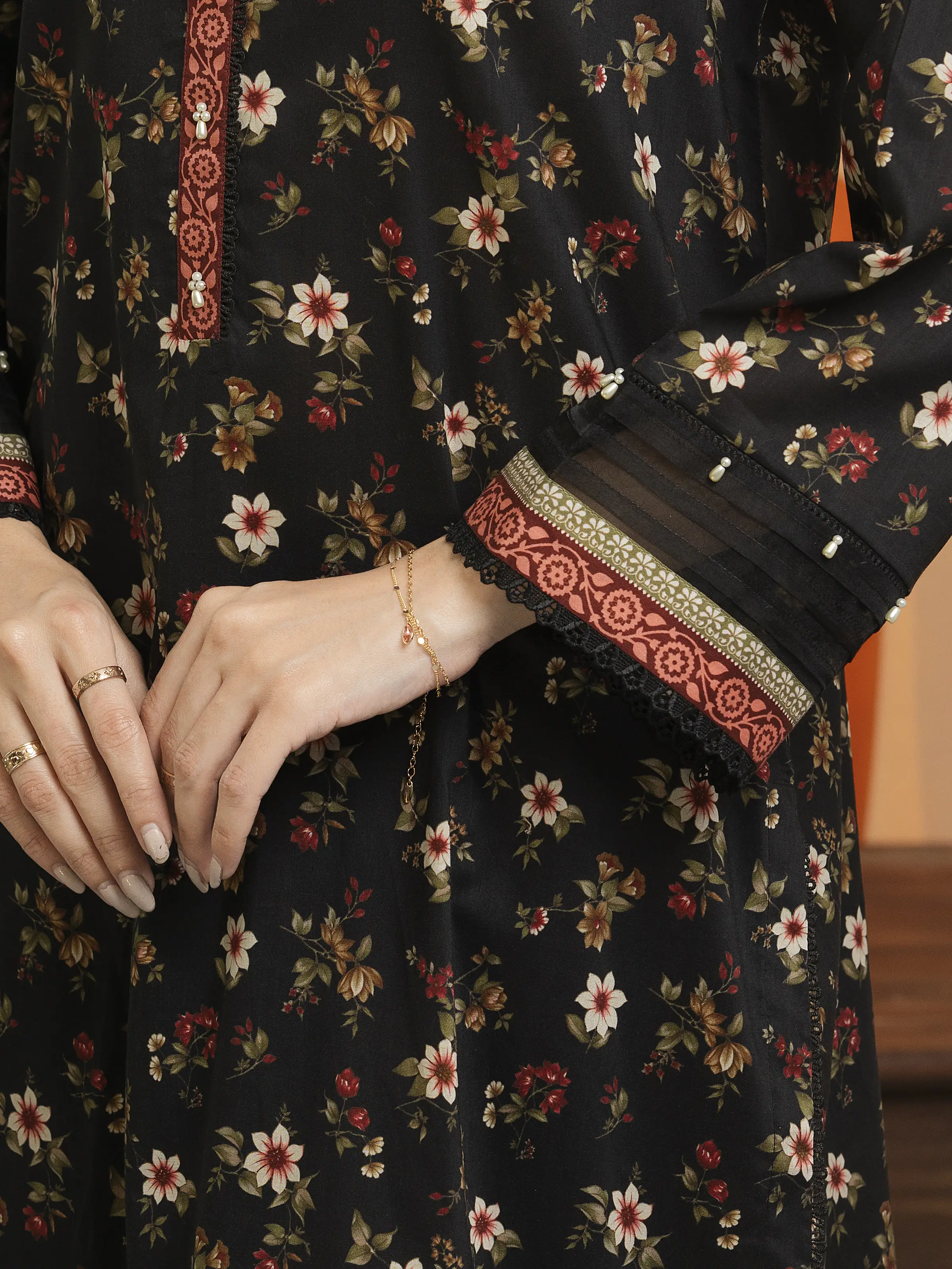 Unstitched Printed Khaddar Suit - EWU5A3-36111-3P - Image 3