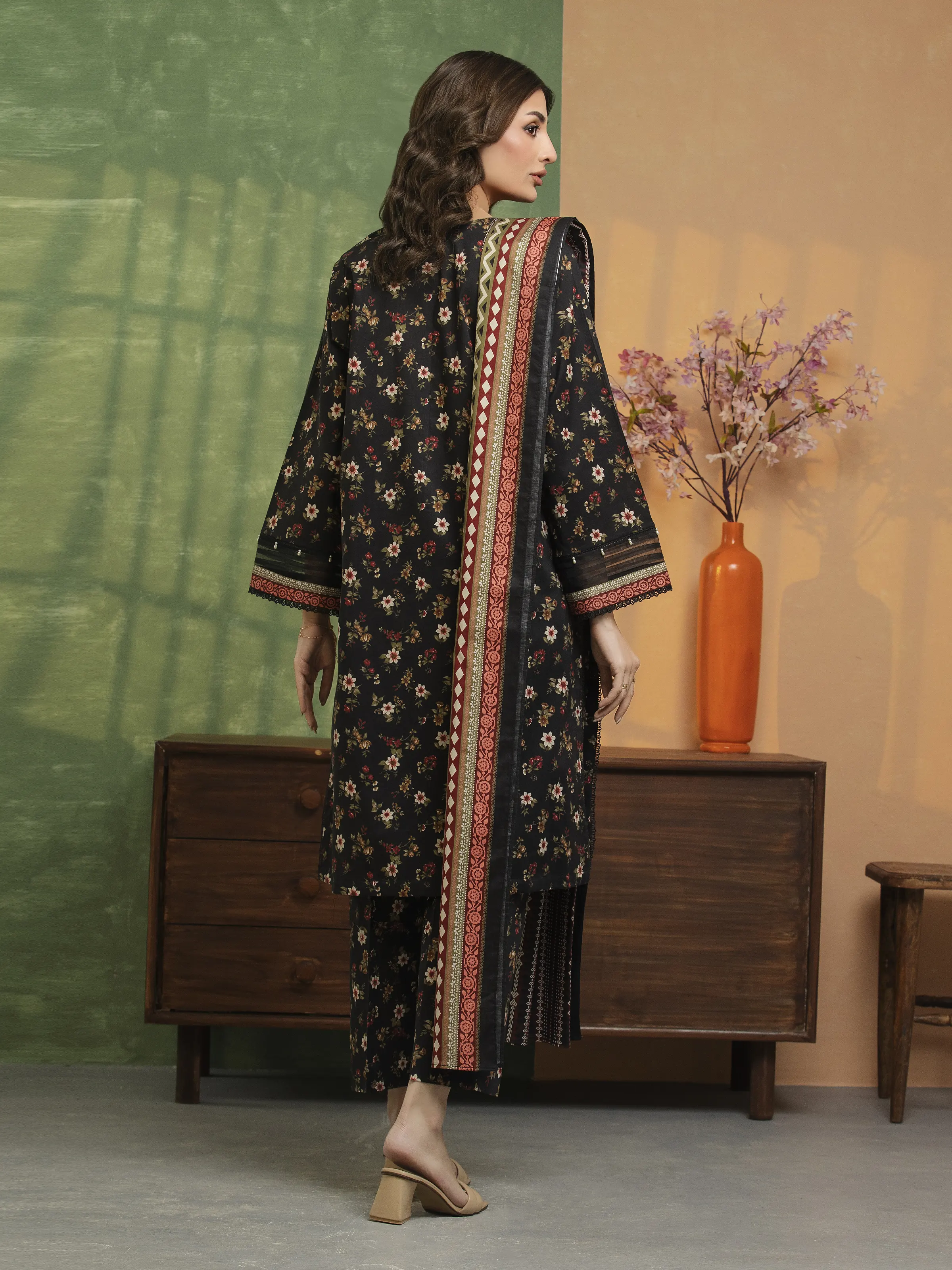 Unstitched Printed Khaddar Suit - EWU5A3-36111-3P - Image 5