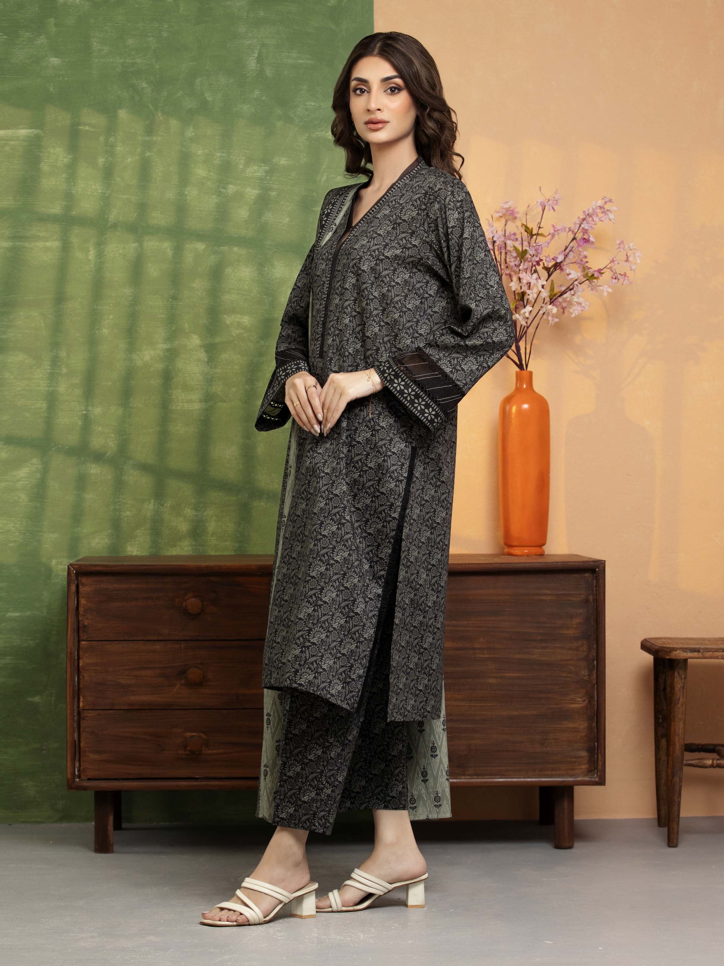 Unstitched Printed Khaddar Suit - EWU5A3-36112-3P - Image 5