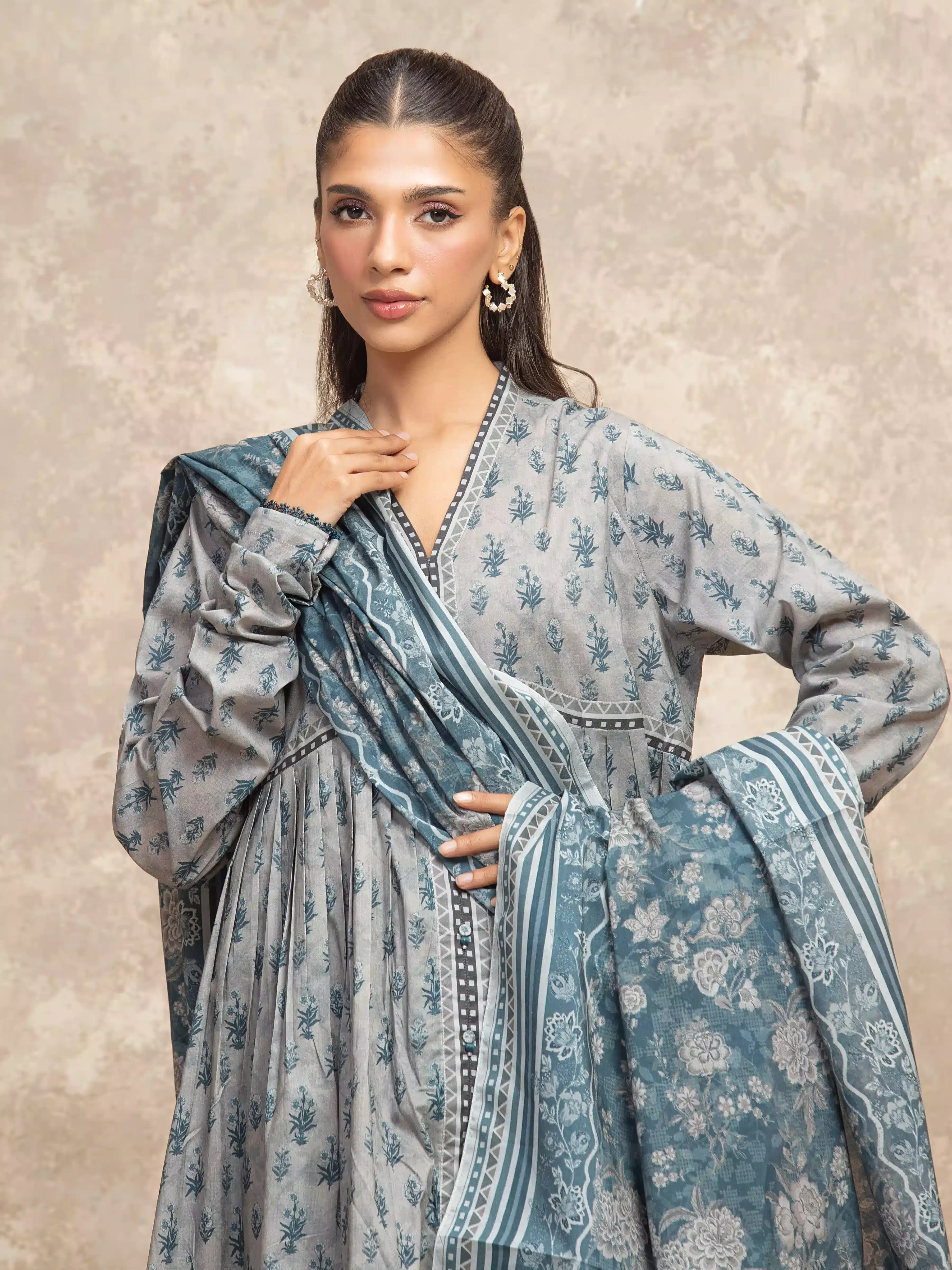 Unstitched Printed Khaddar Suit - EWU5A3-36119-3P - Image 2