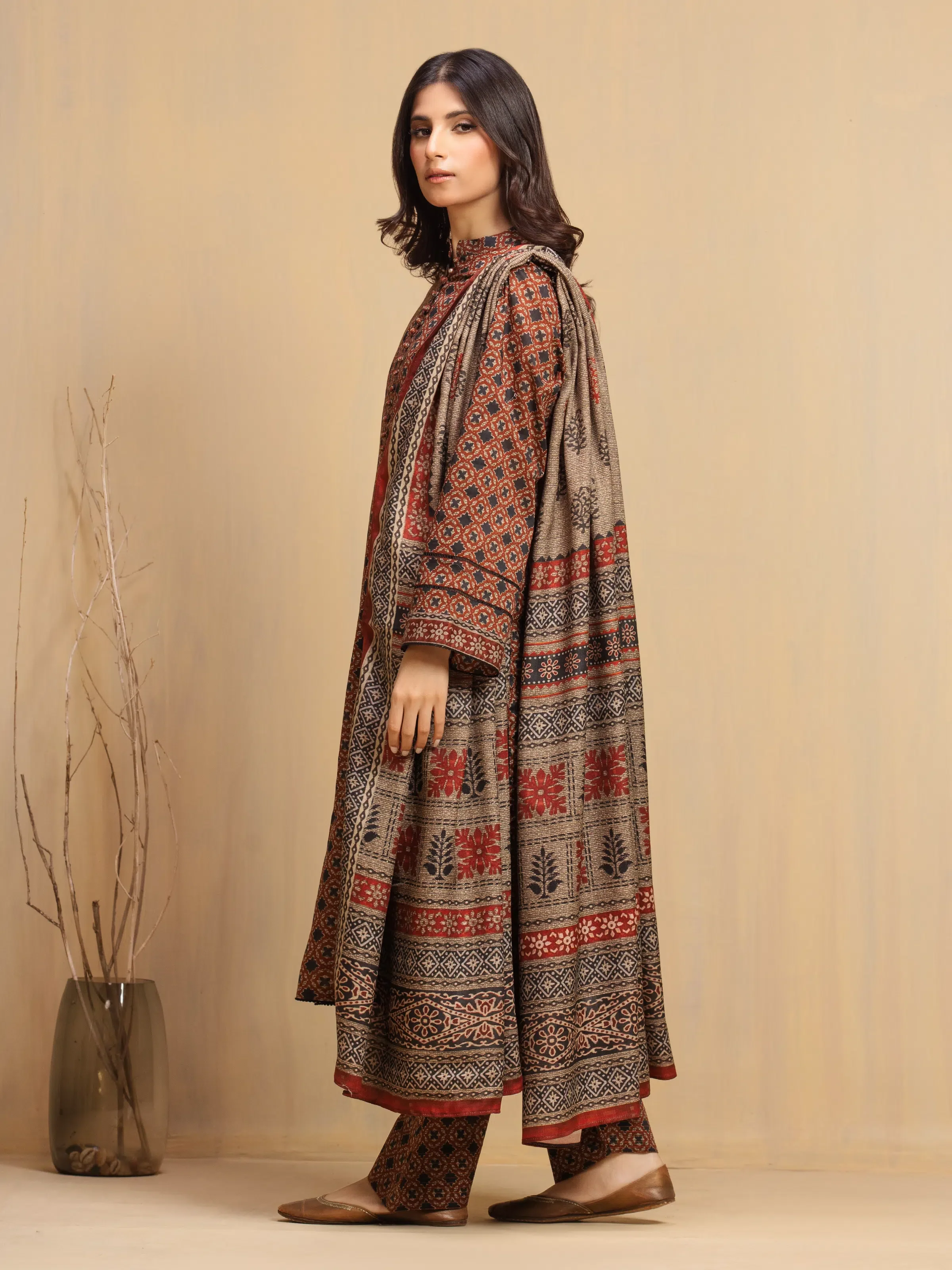 Unstitched Printed Khaddar Suit - EWU5M3-002-3P - Image 5
