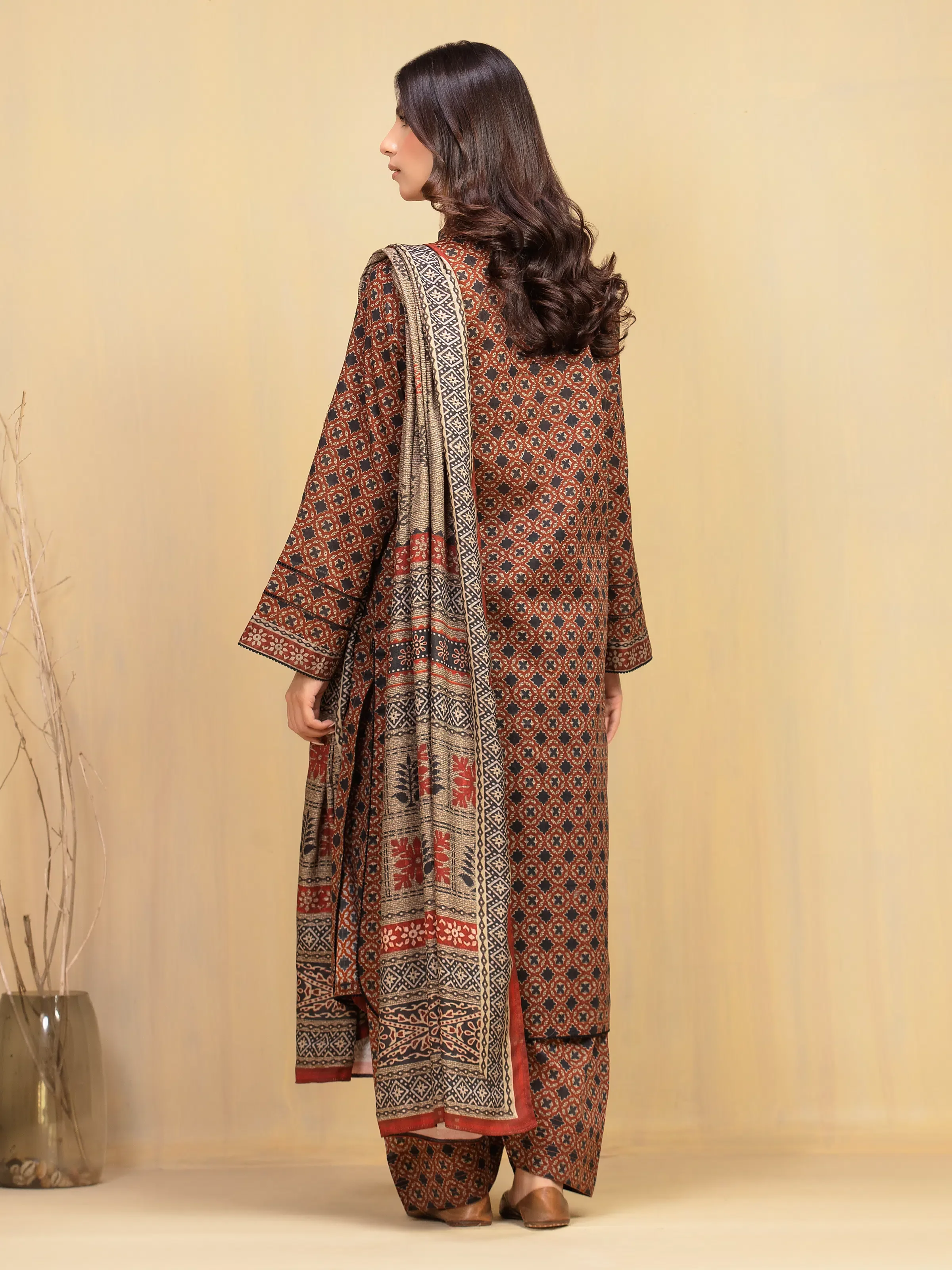 Unstitched Printed Khaddar Suit - EWU5M3-002-3P - Image 6