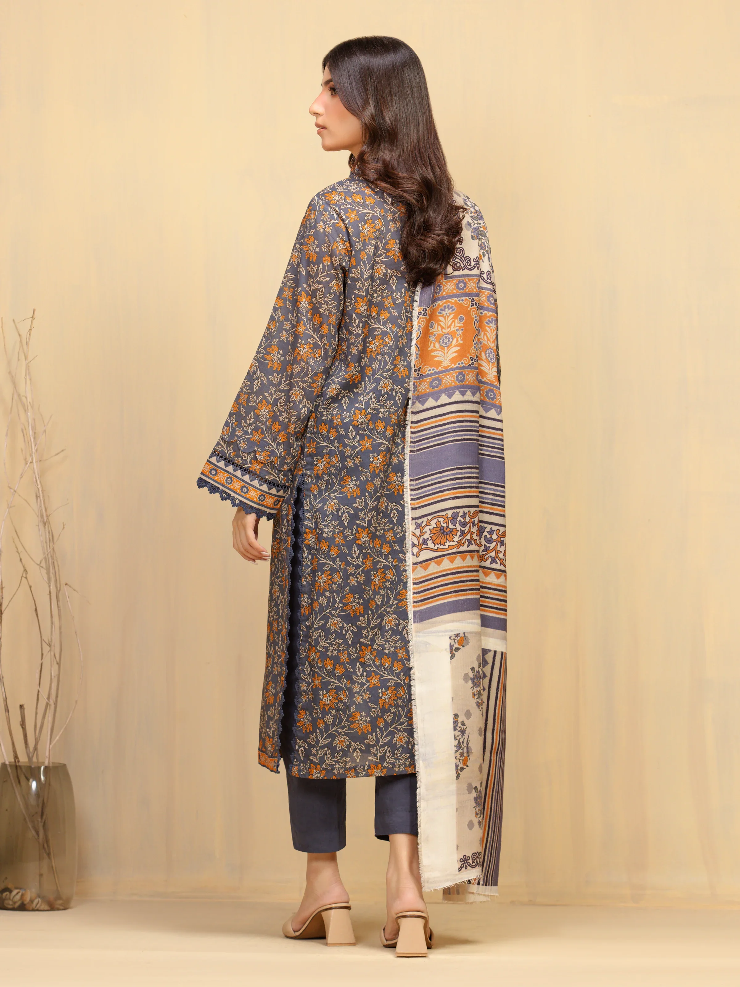 Unstitched Printed Khaddar Suit - EWU5M3-019-3P - Image 6