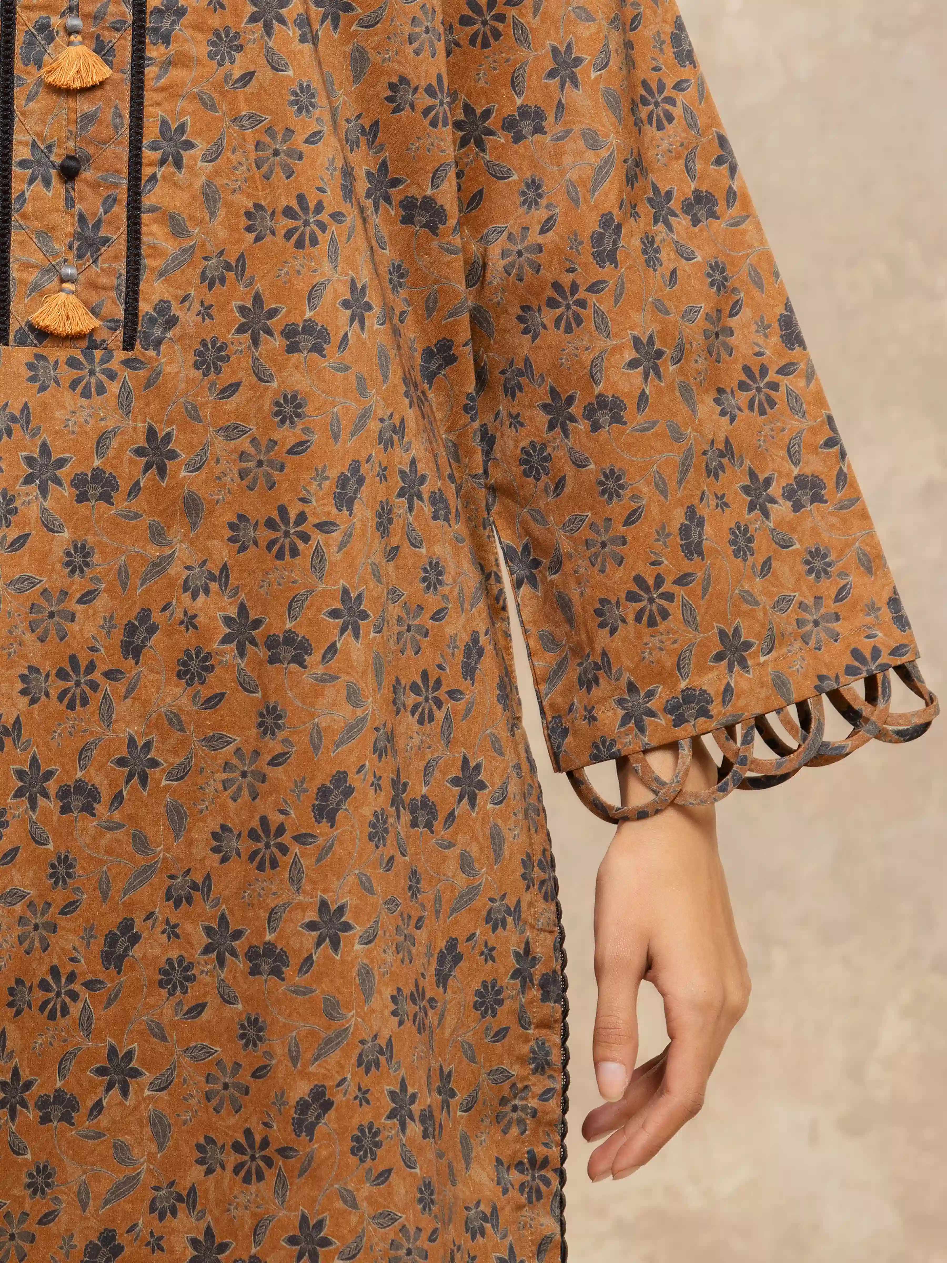 Unstitched Printed Khaddar Shirt - EWU5M3-029S - Image 4