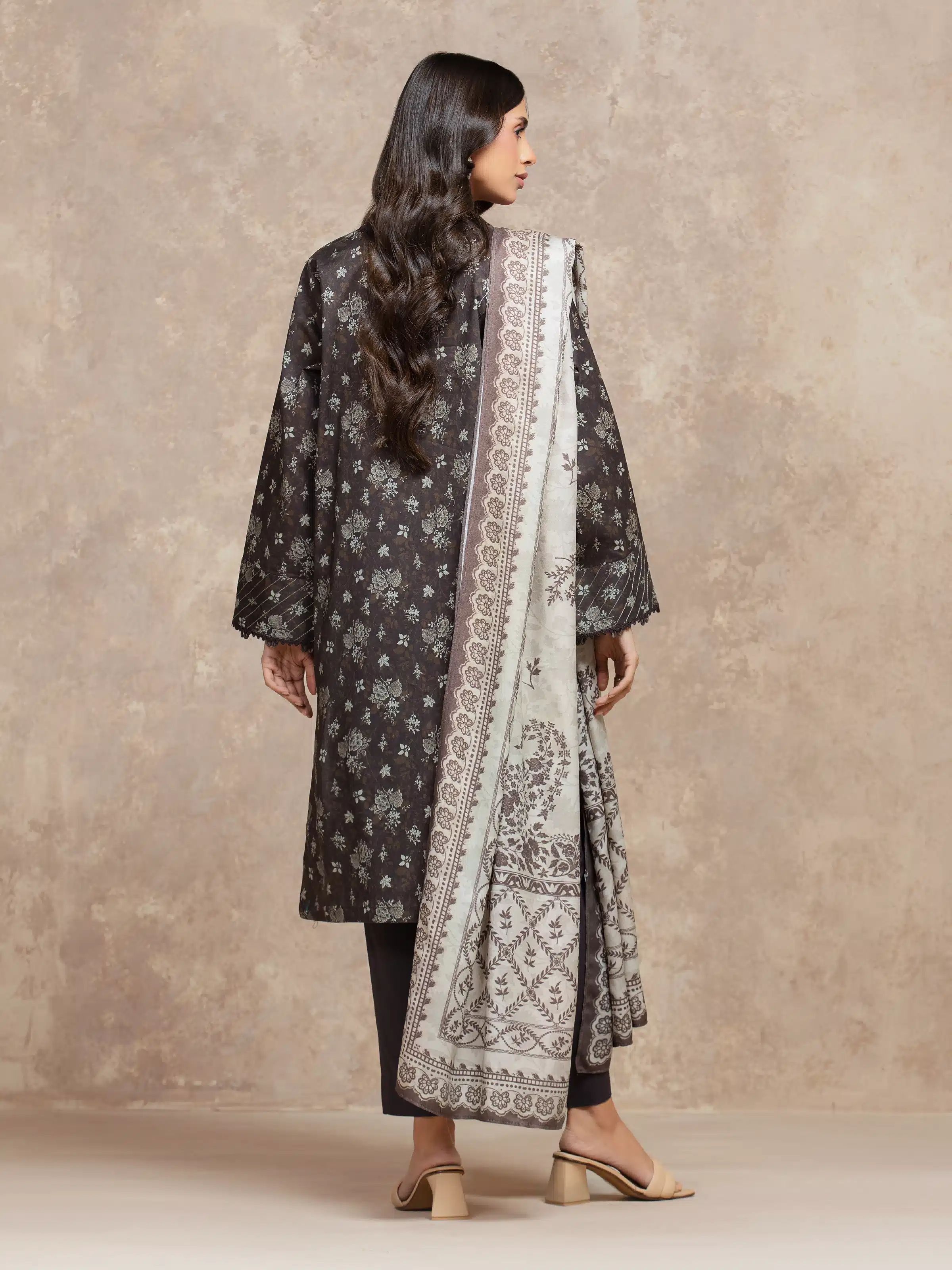 Unstitched Printed Khaddar Suit - EWU5M3-037-3P - Image 4