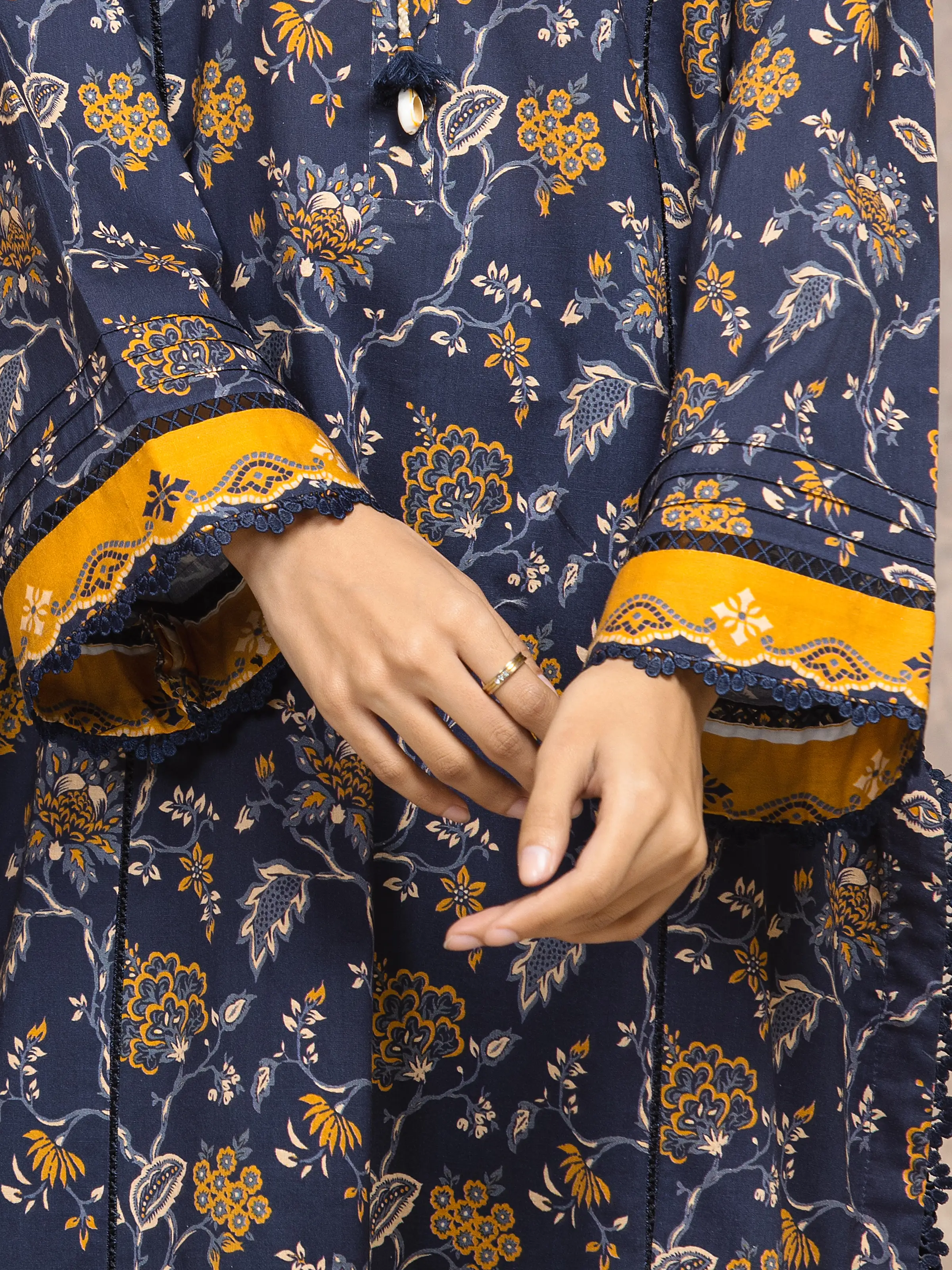 Unstitched Printed Khaddar Shirt Trouser - EWU5M3-038ST - Image 4
