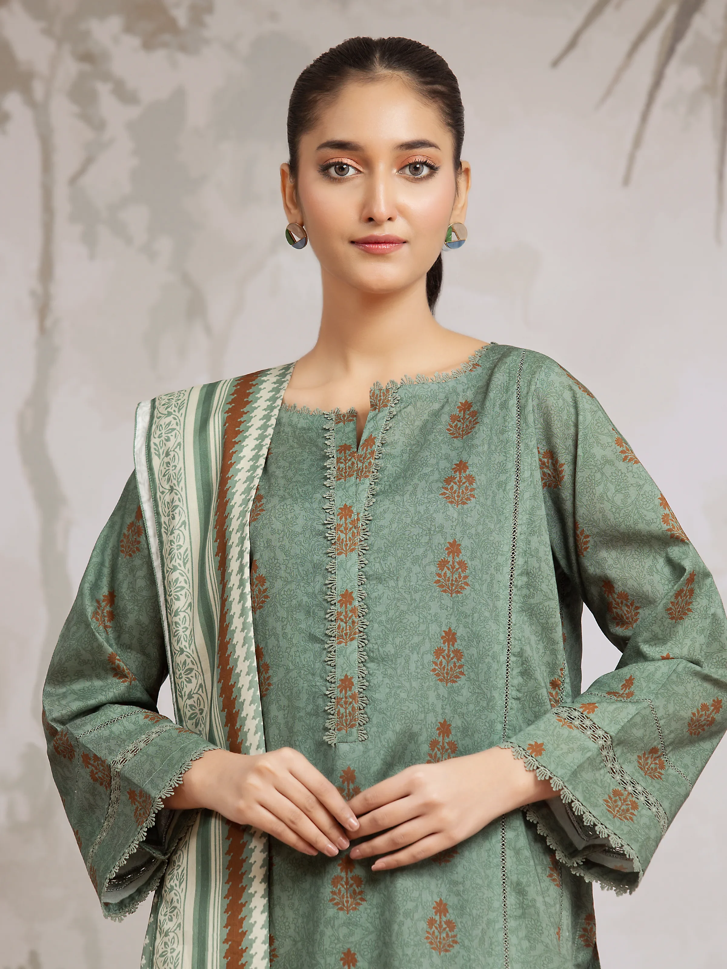 Unstitched Printed Khaddar Suit - EWU24A3-29600ST - Image 3