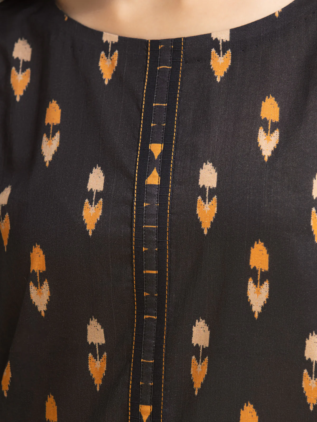 Unstitched  Printed Lawn Shirt - EWU24A1-26233S - Image 5
