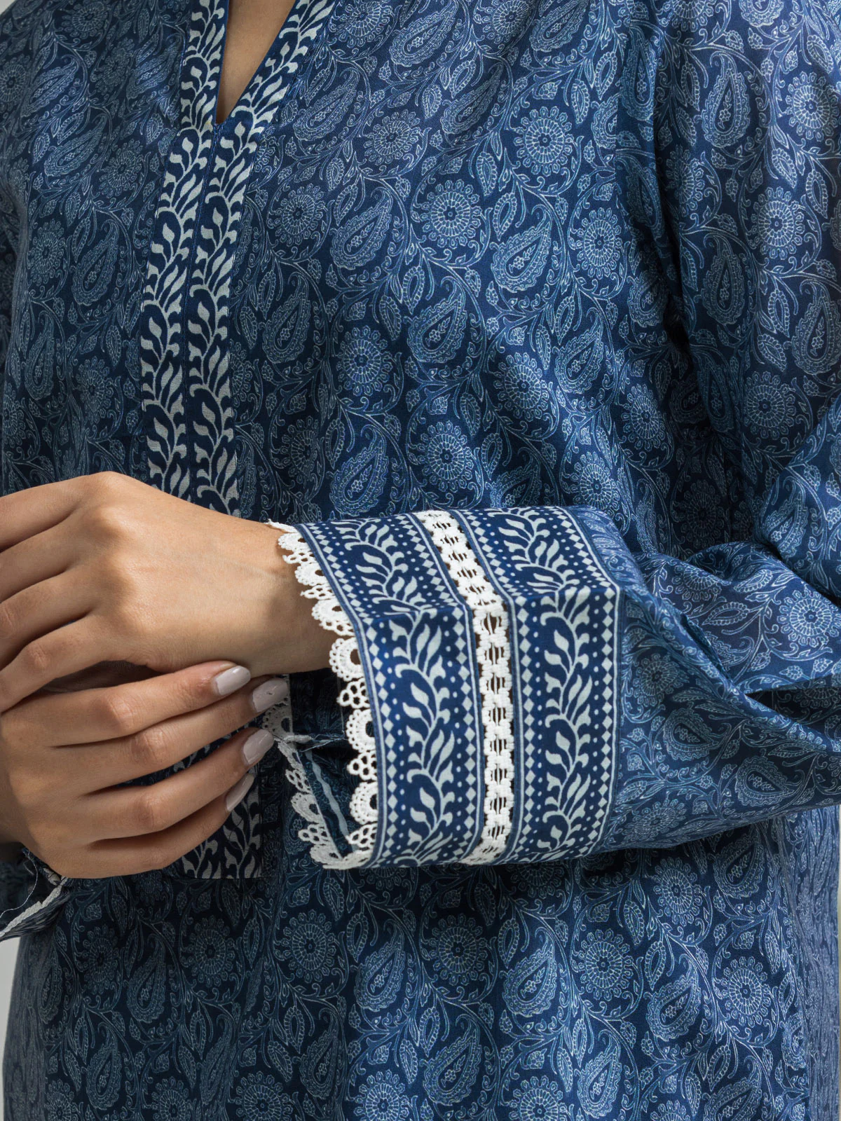 Unstitched  Printed Lawn Shirt - EWU24A1-28583S - Image 3