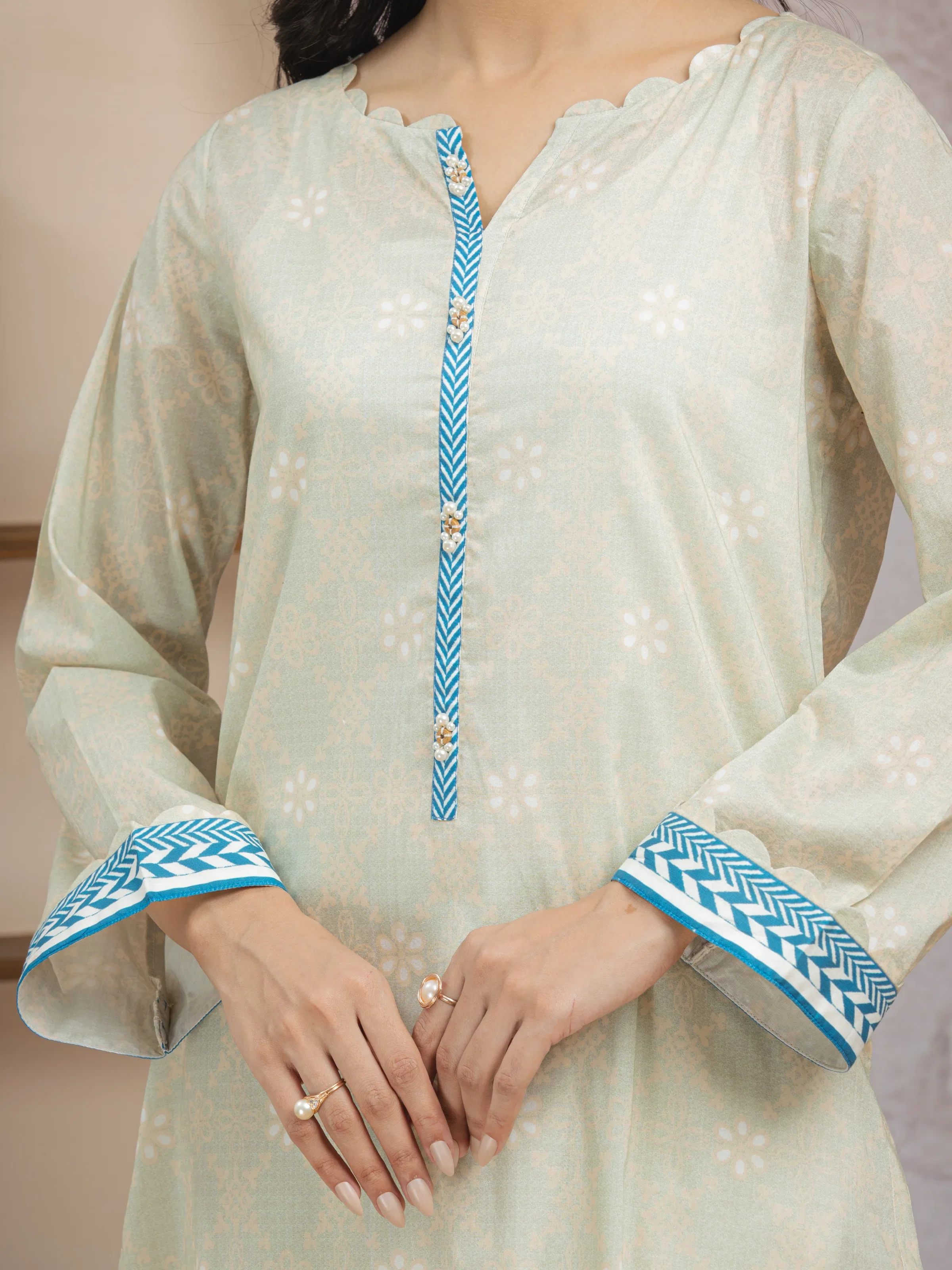 Unstitched  Printed Lawn Shirt - EWU5A1-35208S - Image 3
