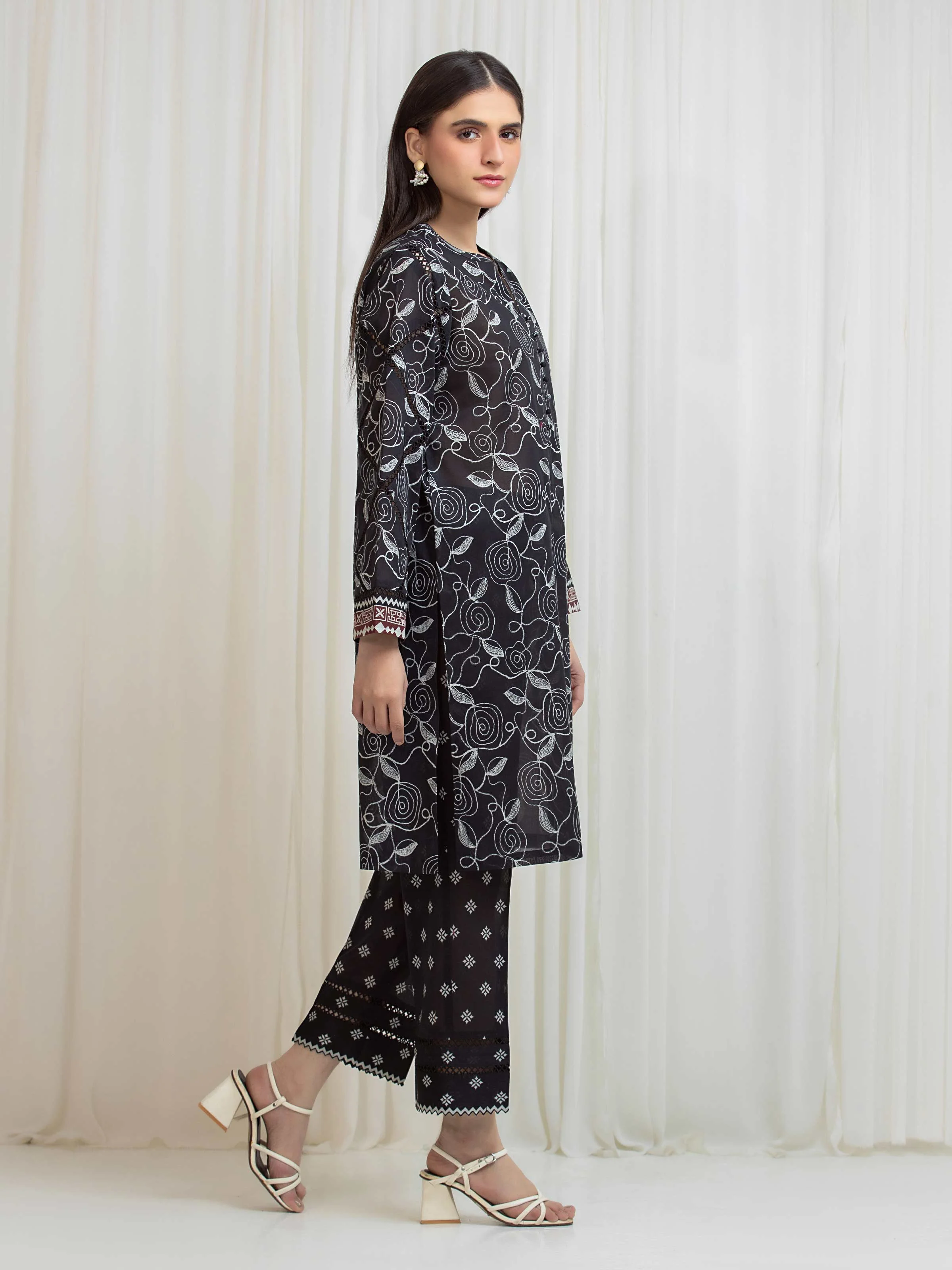 Unstitched Printed Lawn Shirt Trouser - EWU6A1-36815ST - Image 5