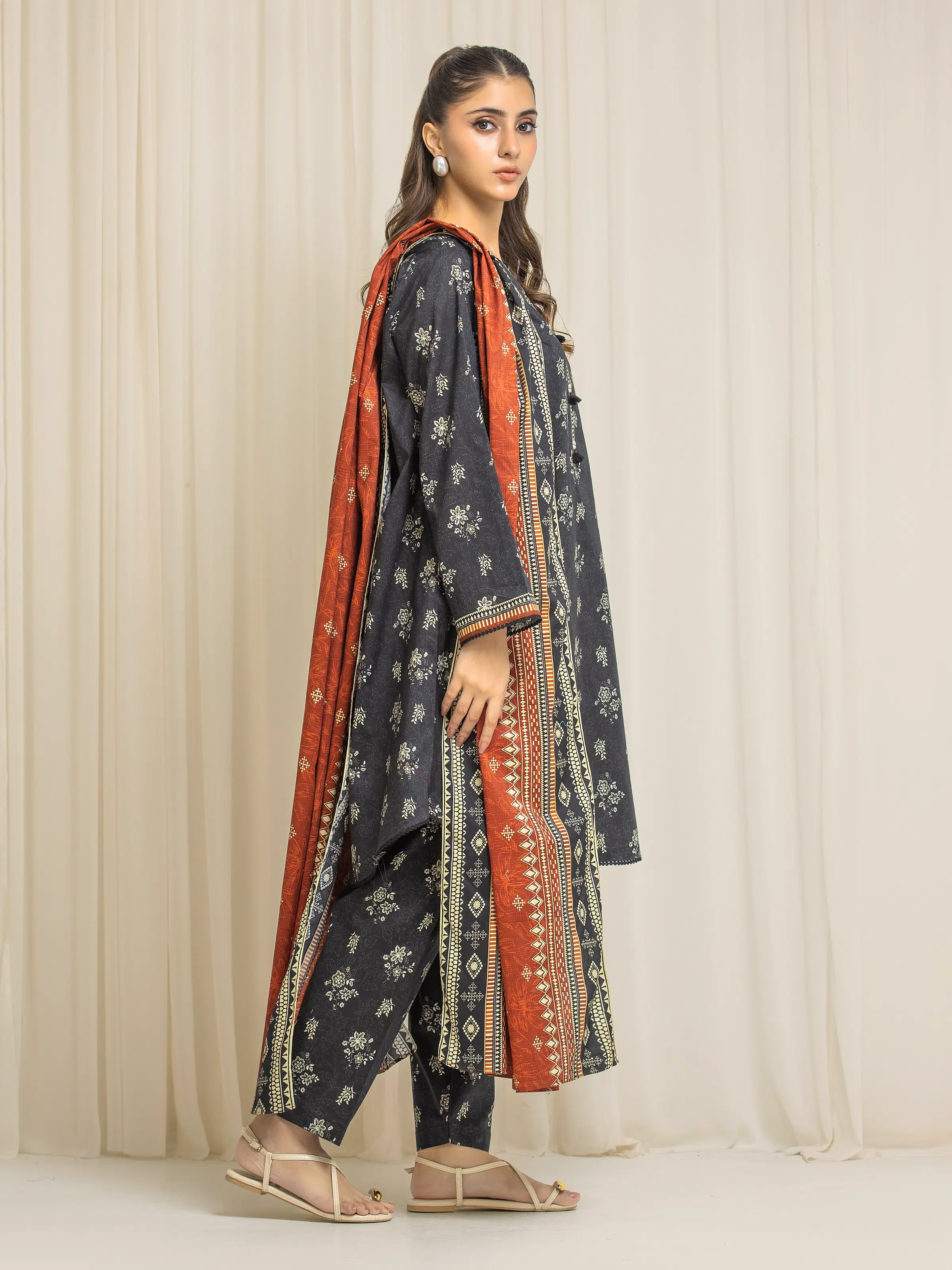 Unstitched Printed Lawn Suit - EWU6A1-35286-3P - Image 5