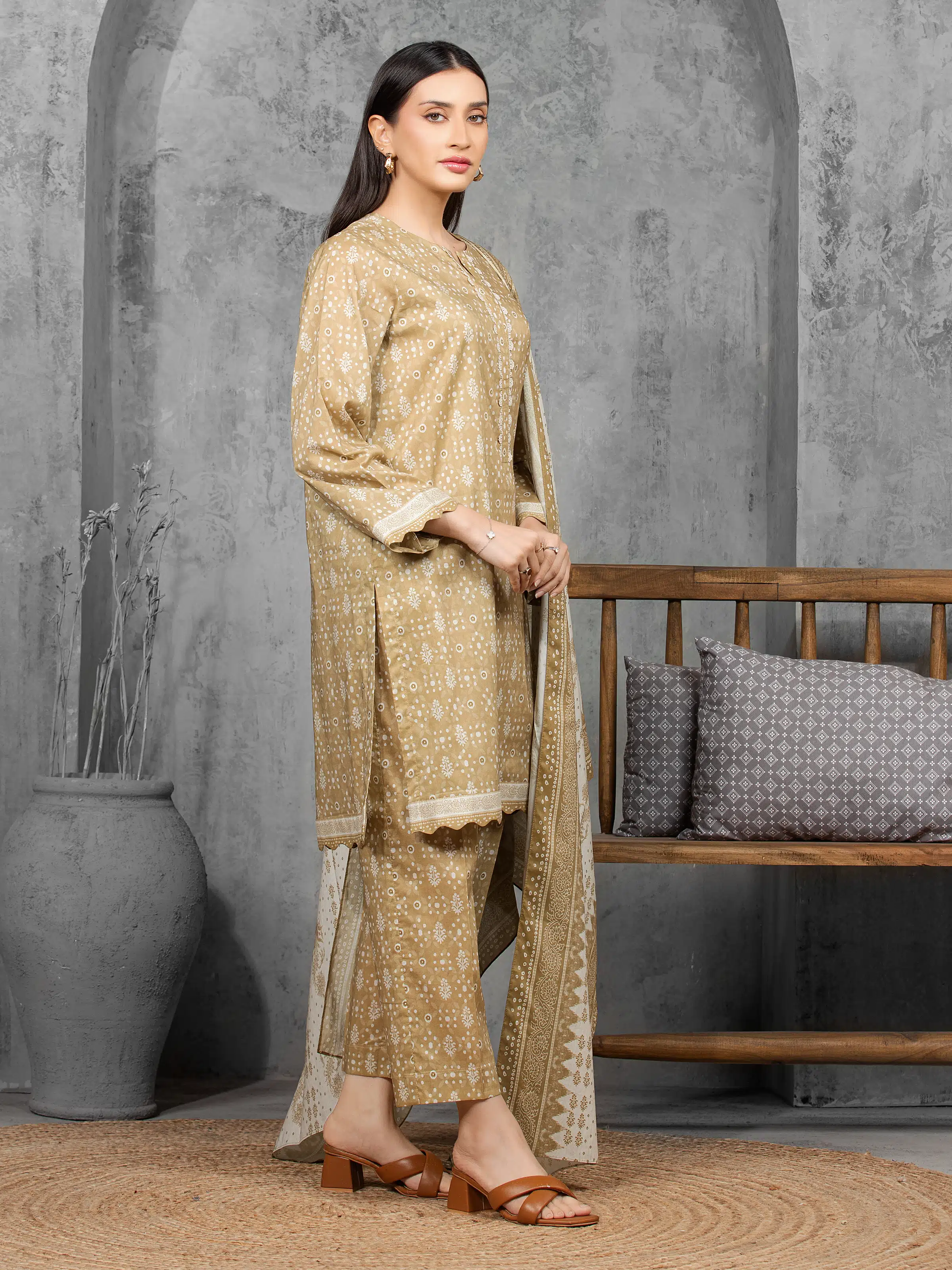 Unstitched Printed Lawn Suit - EWU6A1-36519-3P - Image 5