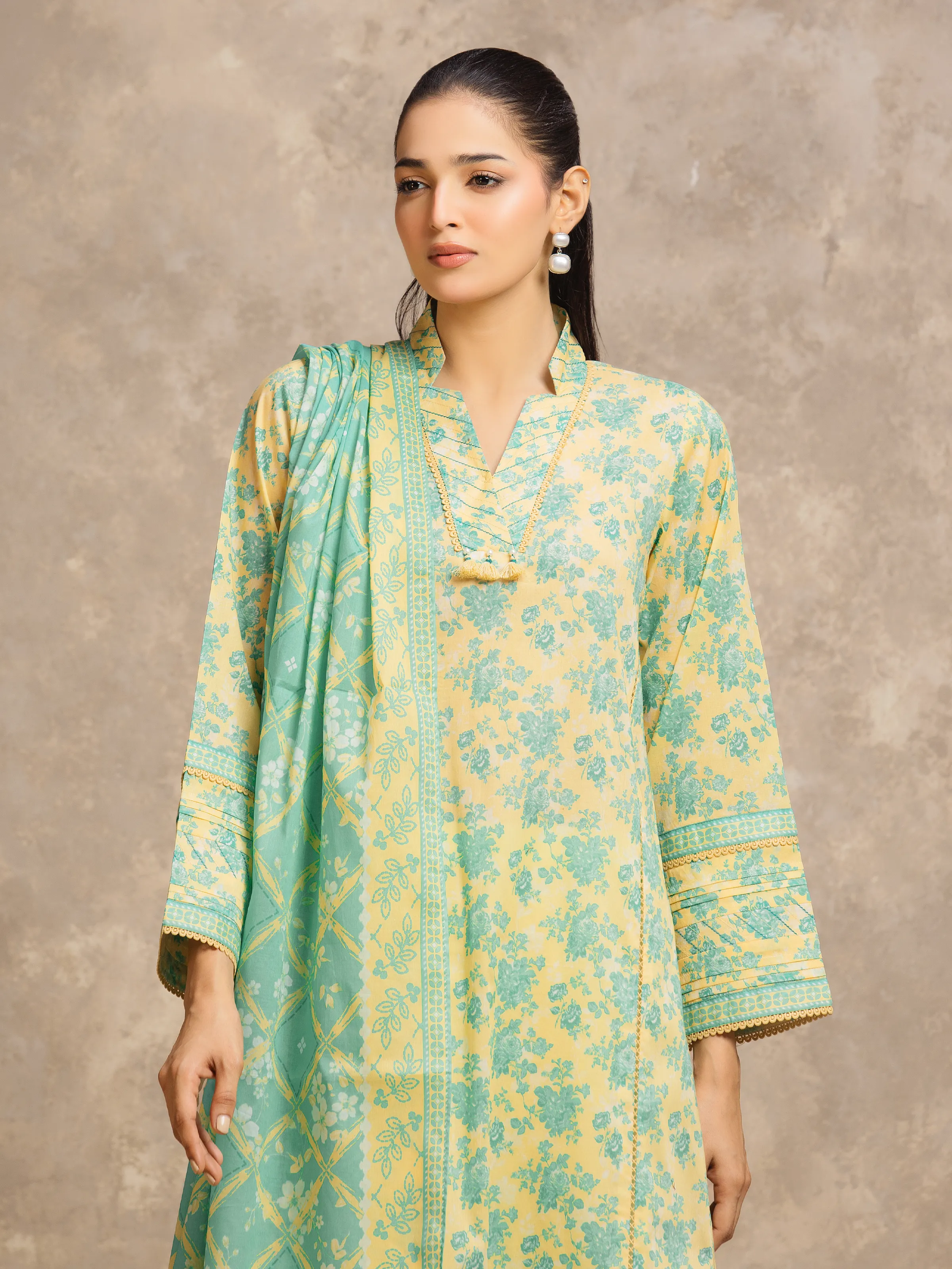 Unstitched Printed Lawn Suit - EWU6A1-36520-3P - Image 2