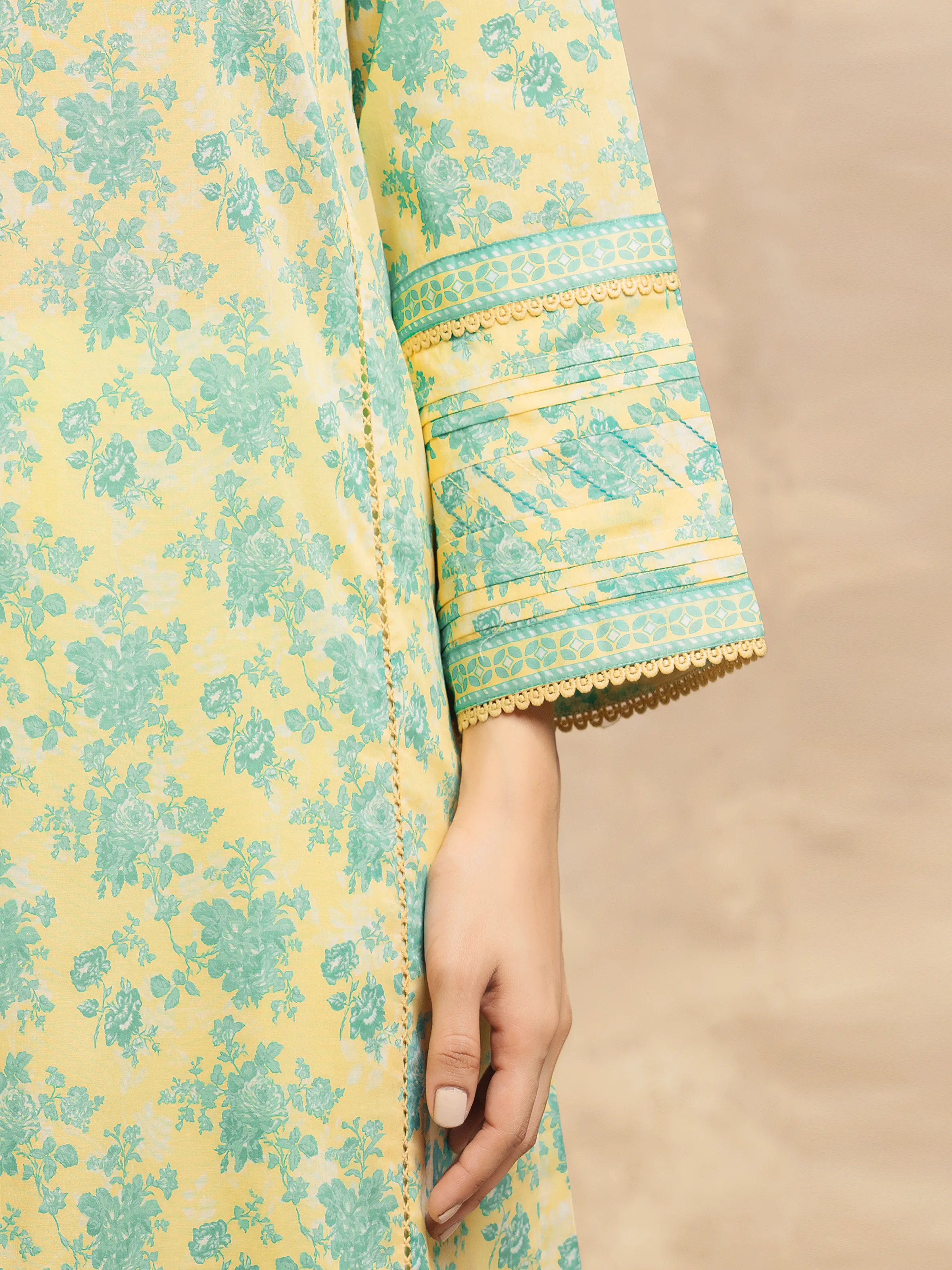 Unstitched Printed Lawn Suit - EWU6A1-36520-3P - Image 3