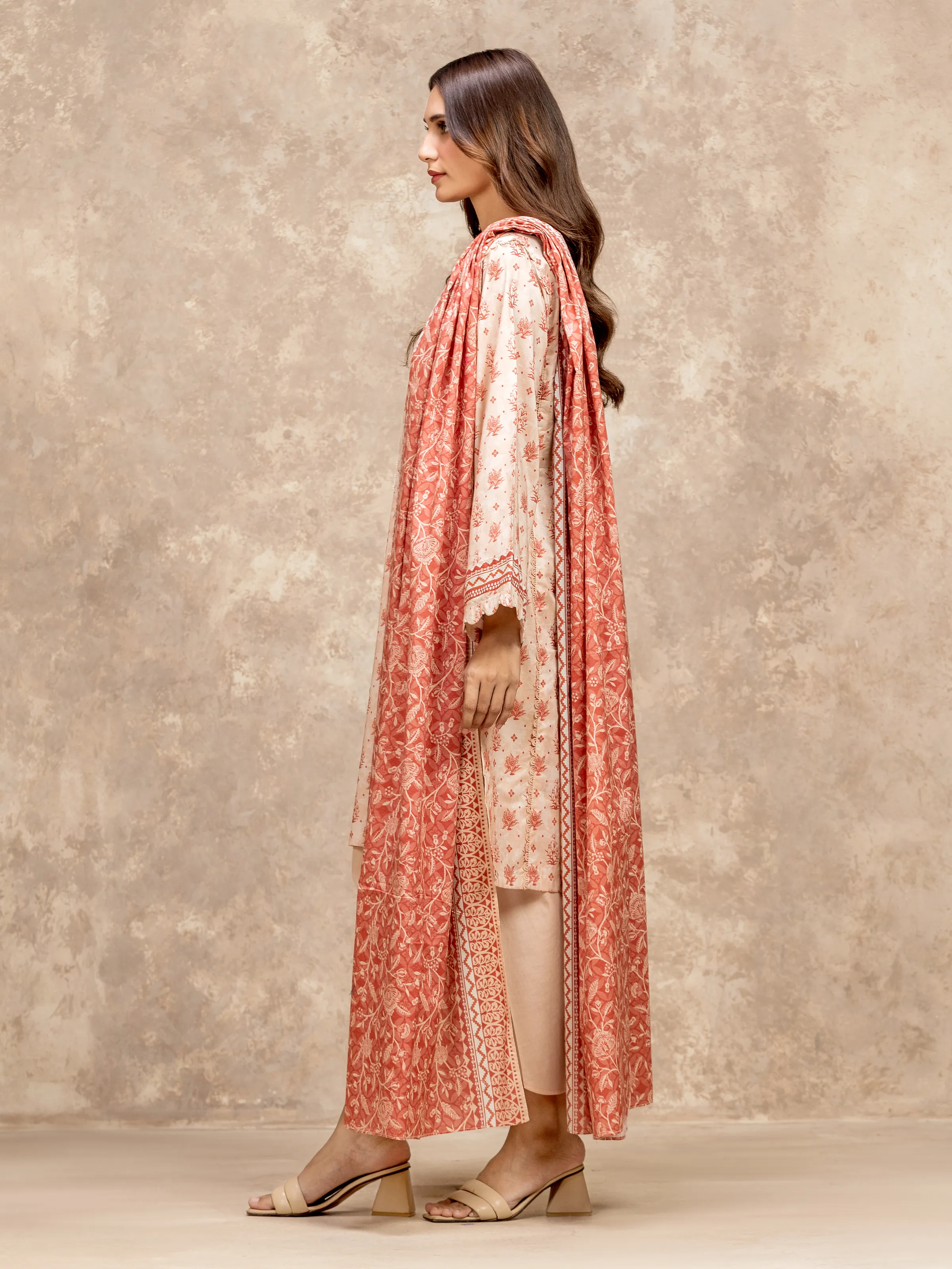 Unstitched Printed Lawn Suit - EWU6A1-36528-3P - Image 4