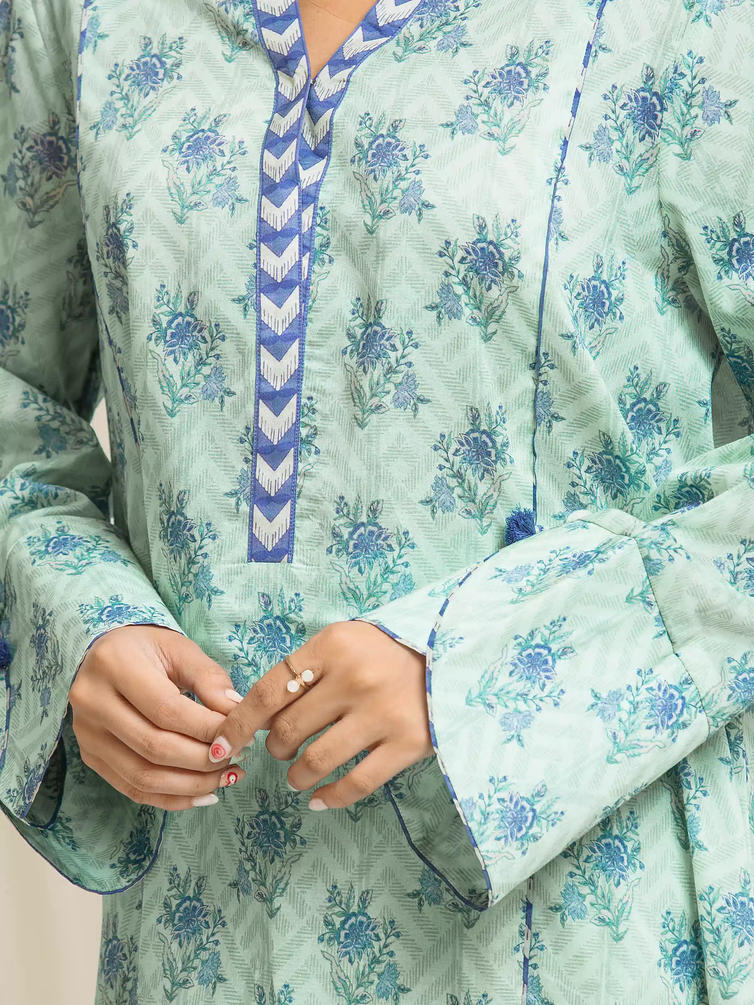 Unstitched Printed Lawn Suit - EWU6A1-36536-3P - Image 3