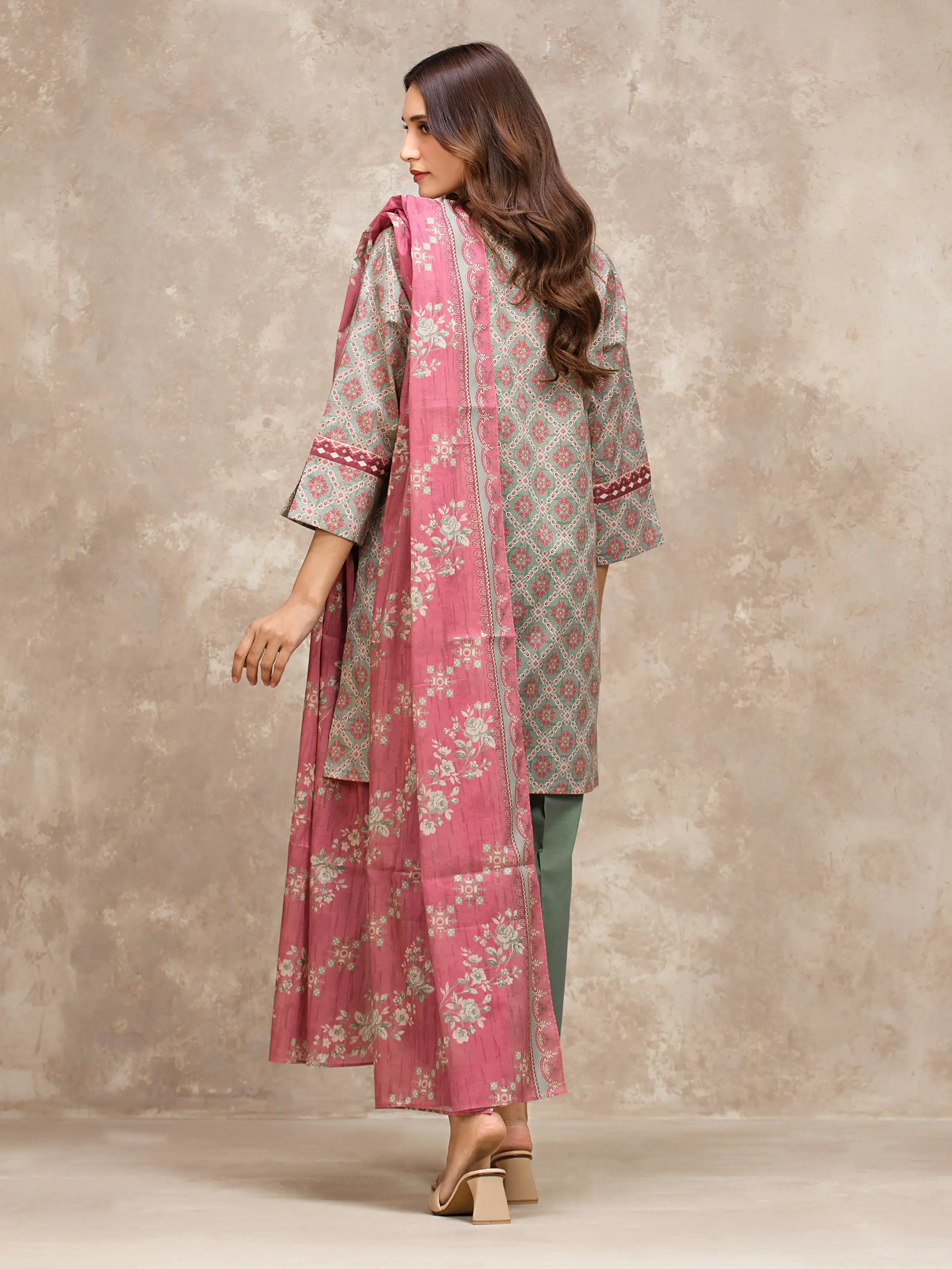Unstitched Printed Lawn Suit - EWU6A1-36537-3P - Image 5