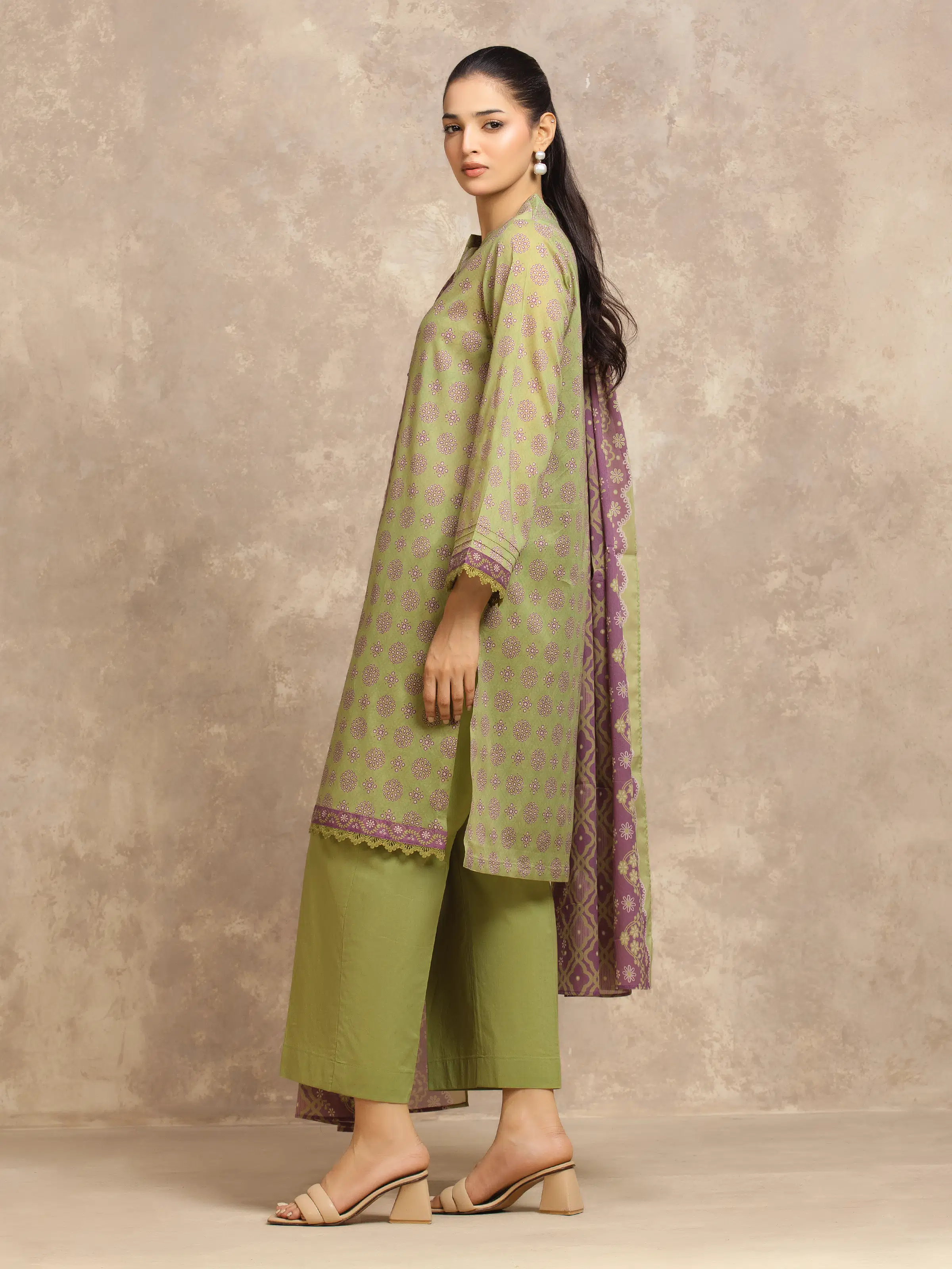 Unstitched Printed Lawn Suit - EWU6A1-36539-3P - Image 5