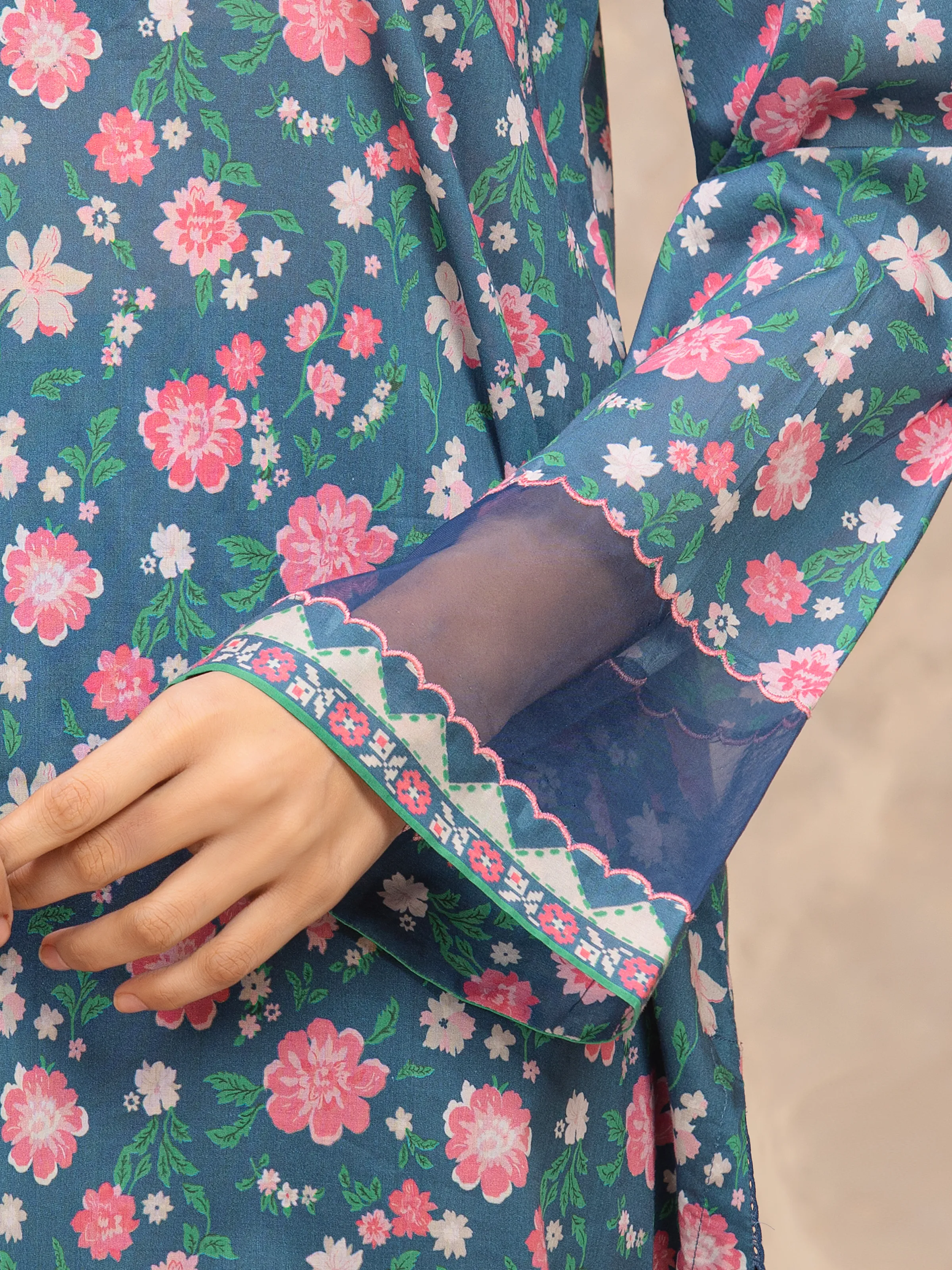 Unstitched Printed Lawn Suit - EWU6A1-36549-3P - Image 4
