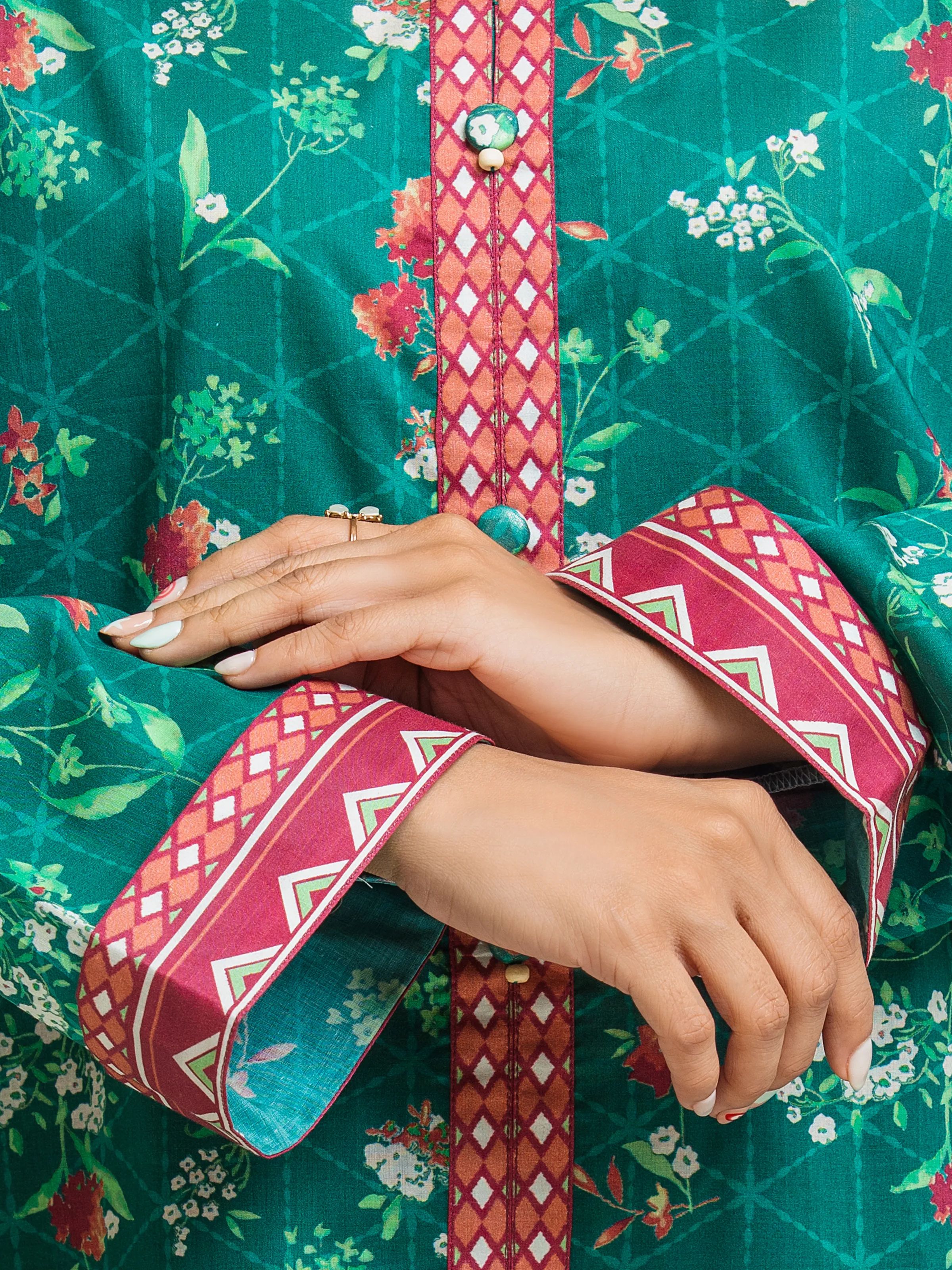 Unstitched Printed Lawn Suit - EWU6A1-36553-3P - Image 3