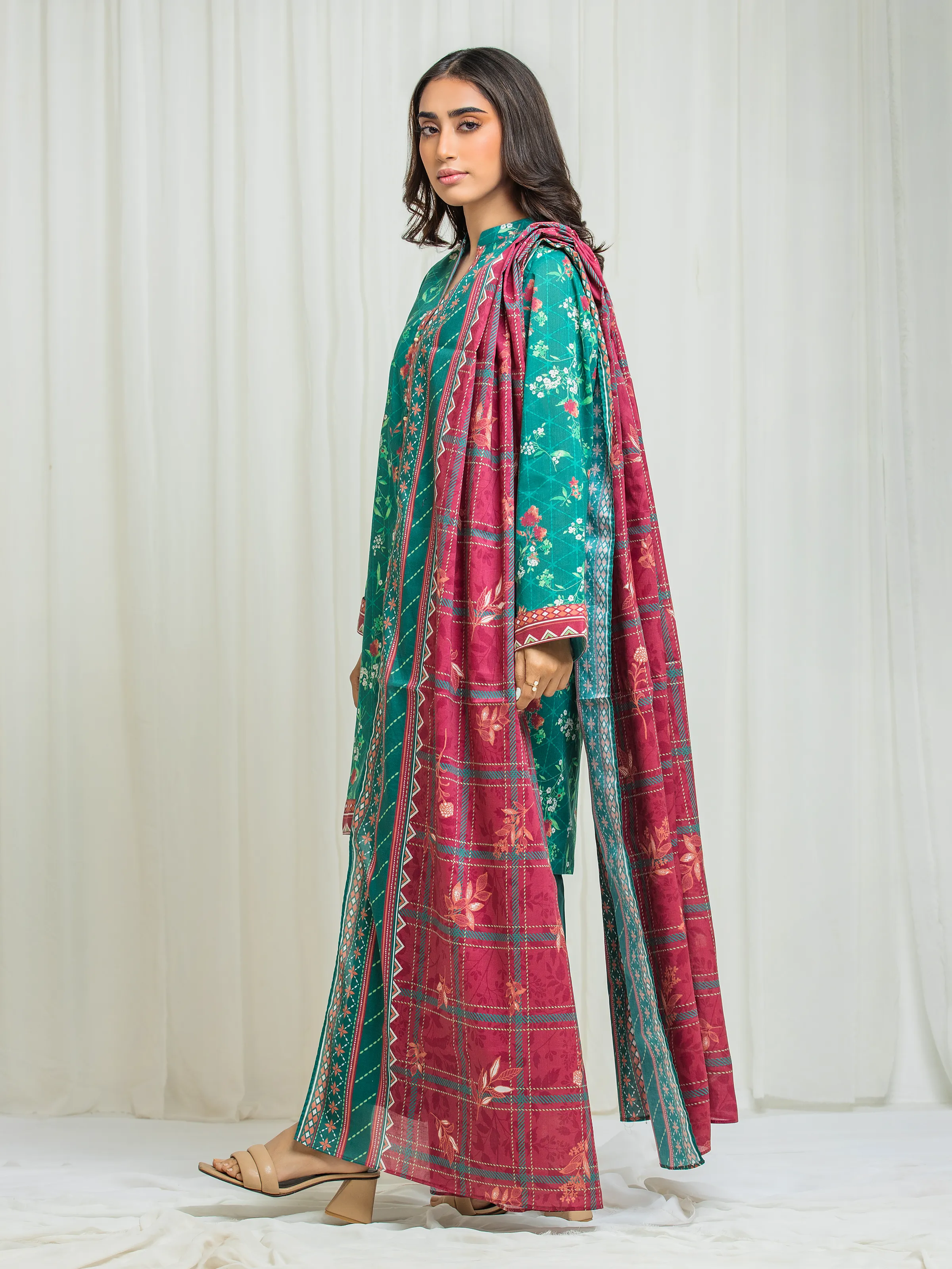 Unstitched Printed Lawn Suit - EWU6A1-36553-3P - Image 5