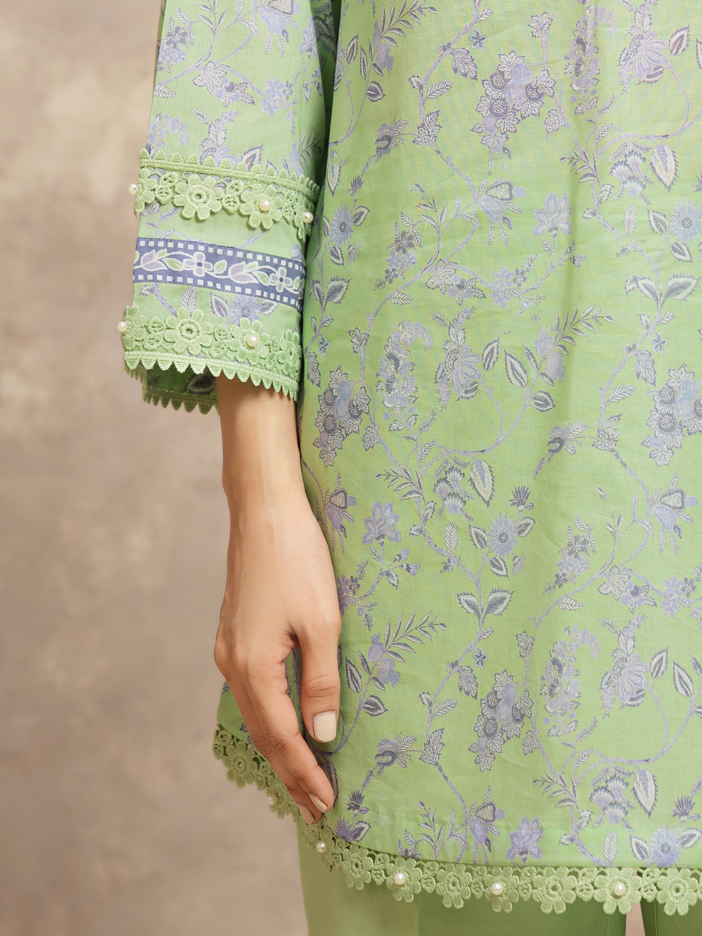 Unstitched Printed Lawn Suit - EWU6A1-36556-3P - Image 3