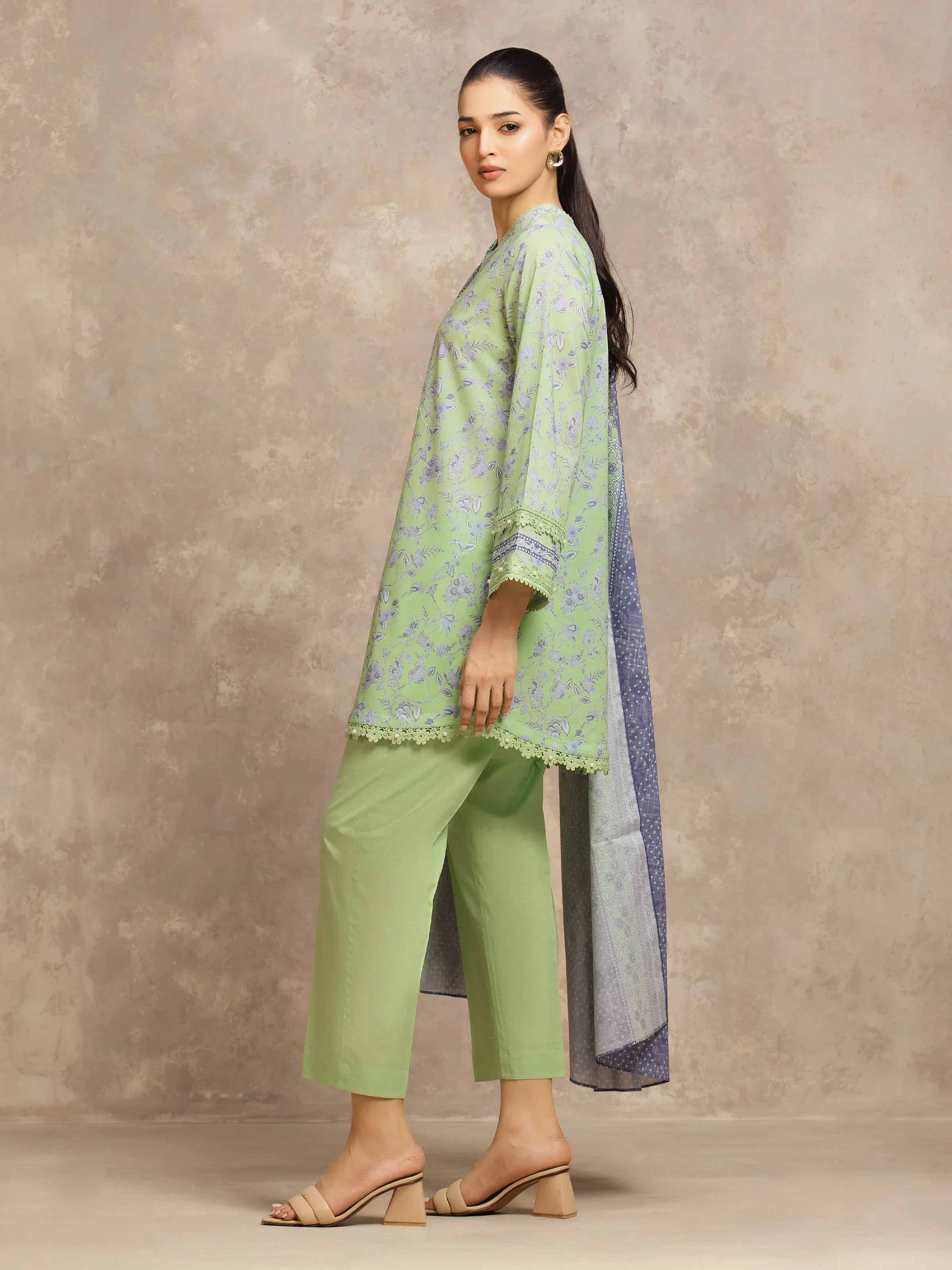 Unstitched Printed Lawn Suit - EWU6A1-36556-3P - Image 5