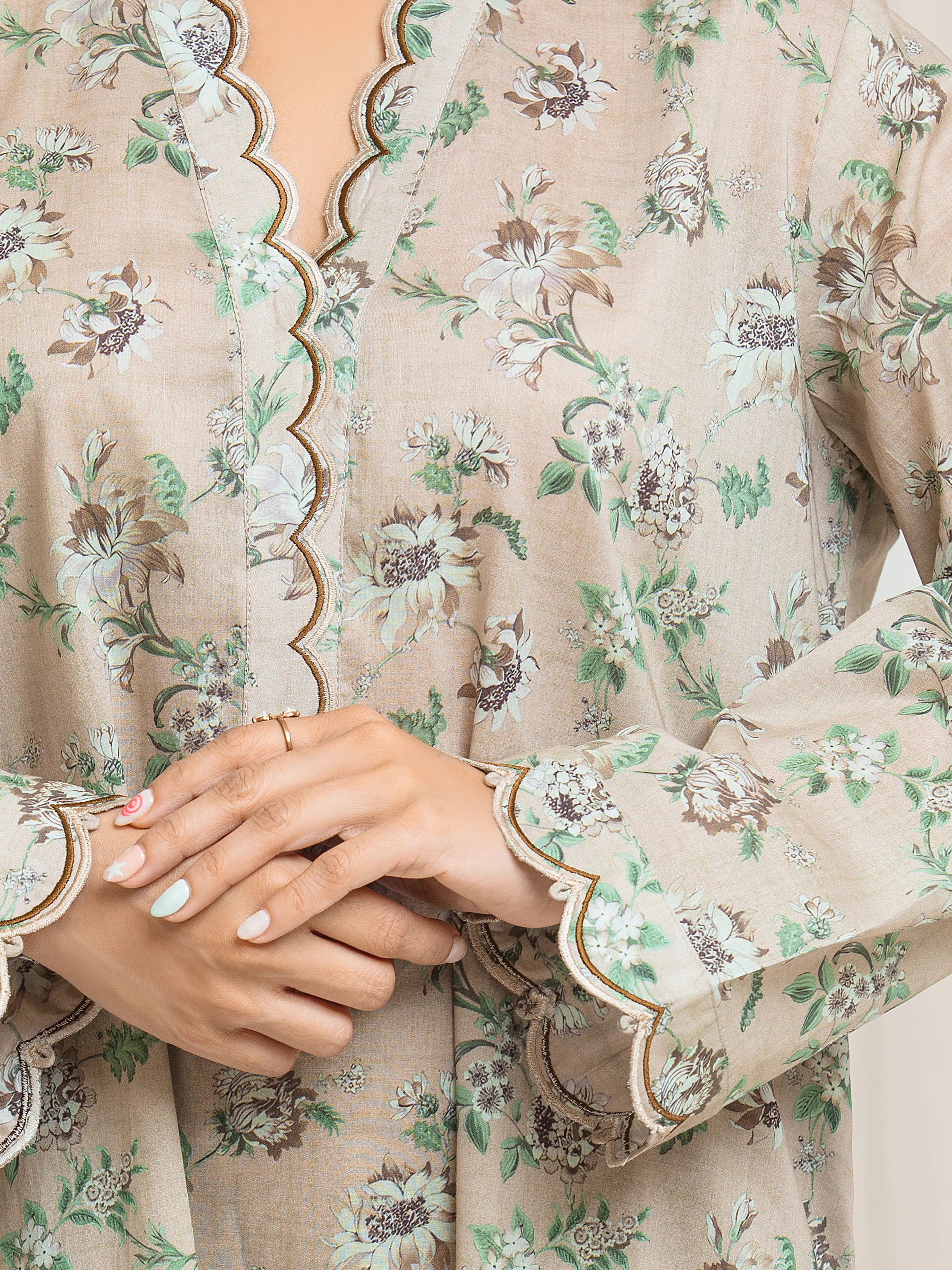 Unstitched Printed Lawn Suit - EWU6A1-36557-3P - Image 3