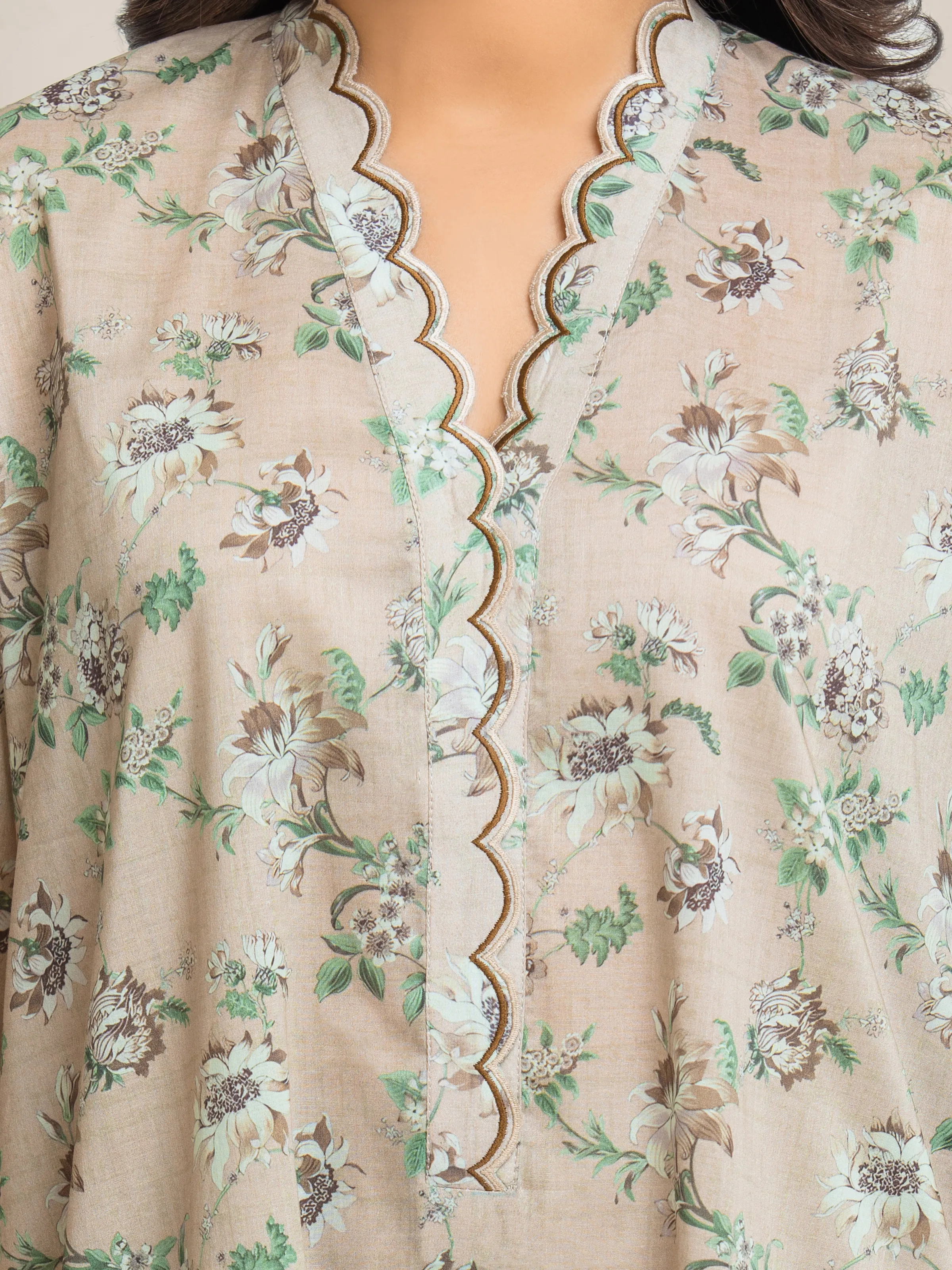Unstitched Printed Lawn Suit - EWU6A1-36557-3P - Image 4