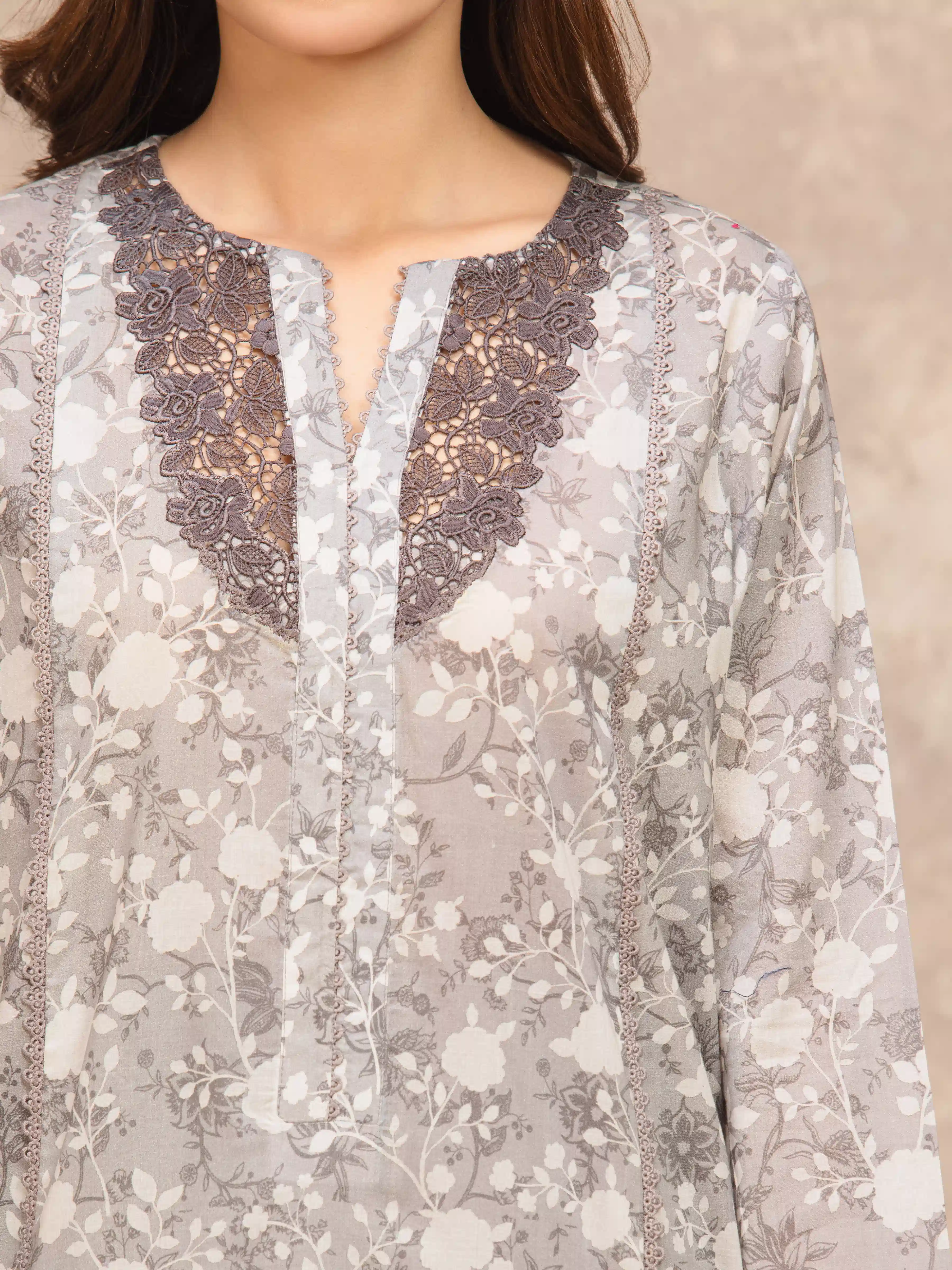 Unstitched Printed Lawn Suit - EWU6A1-36564-3P - Image 3