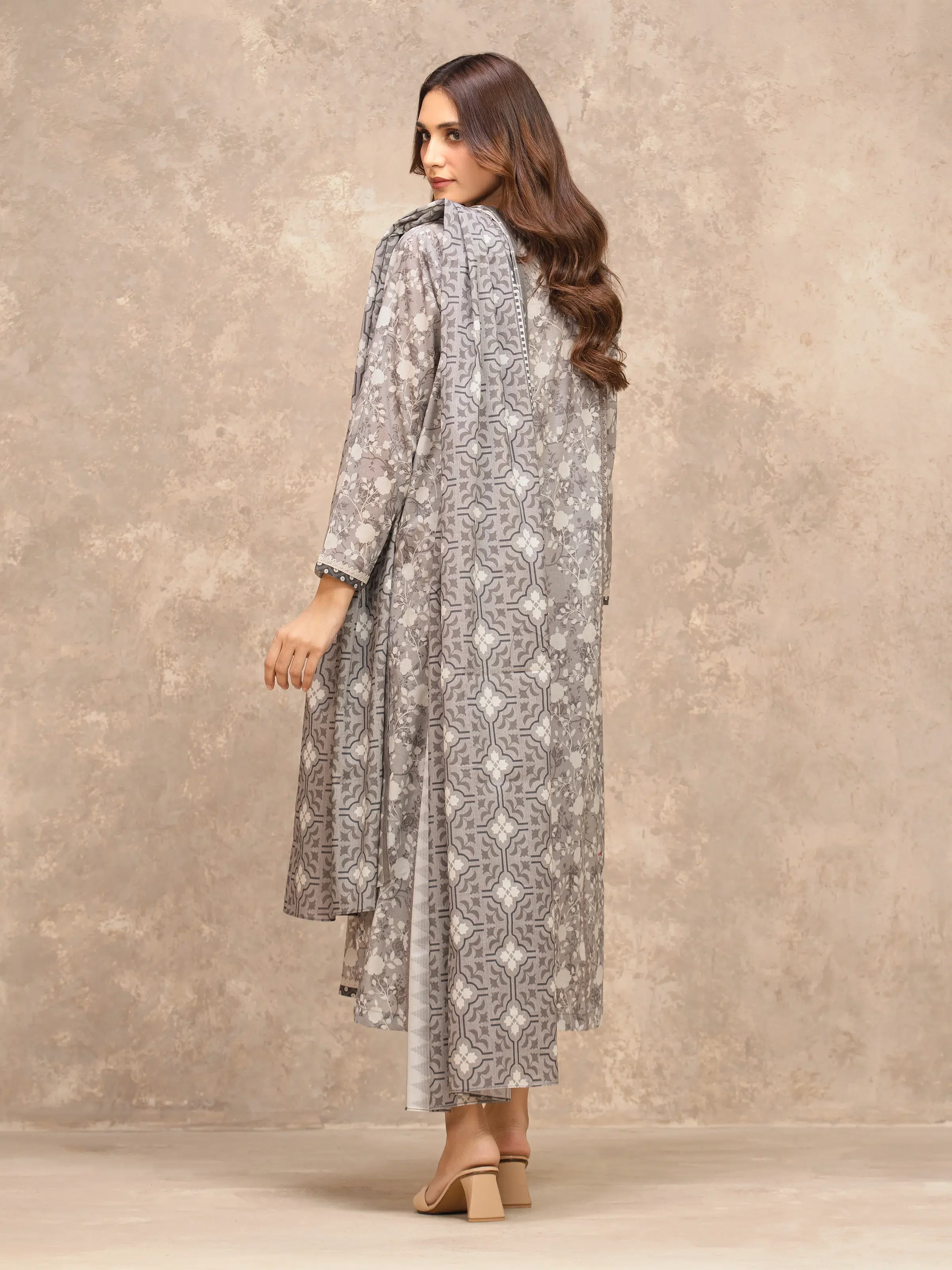 Unstitched Printed Lawn Suit - EWU6A1-36564-3P - Image 5