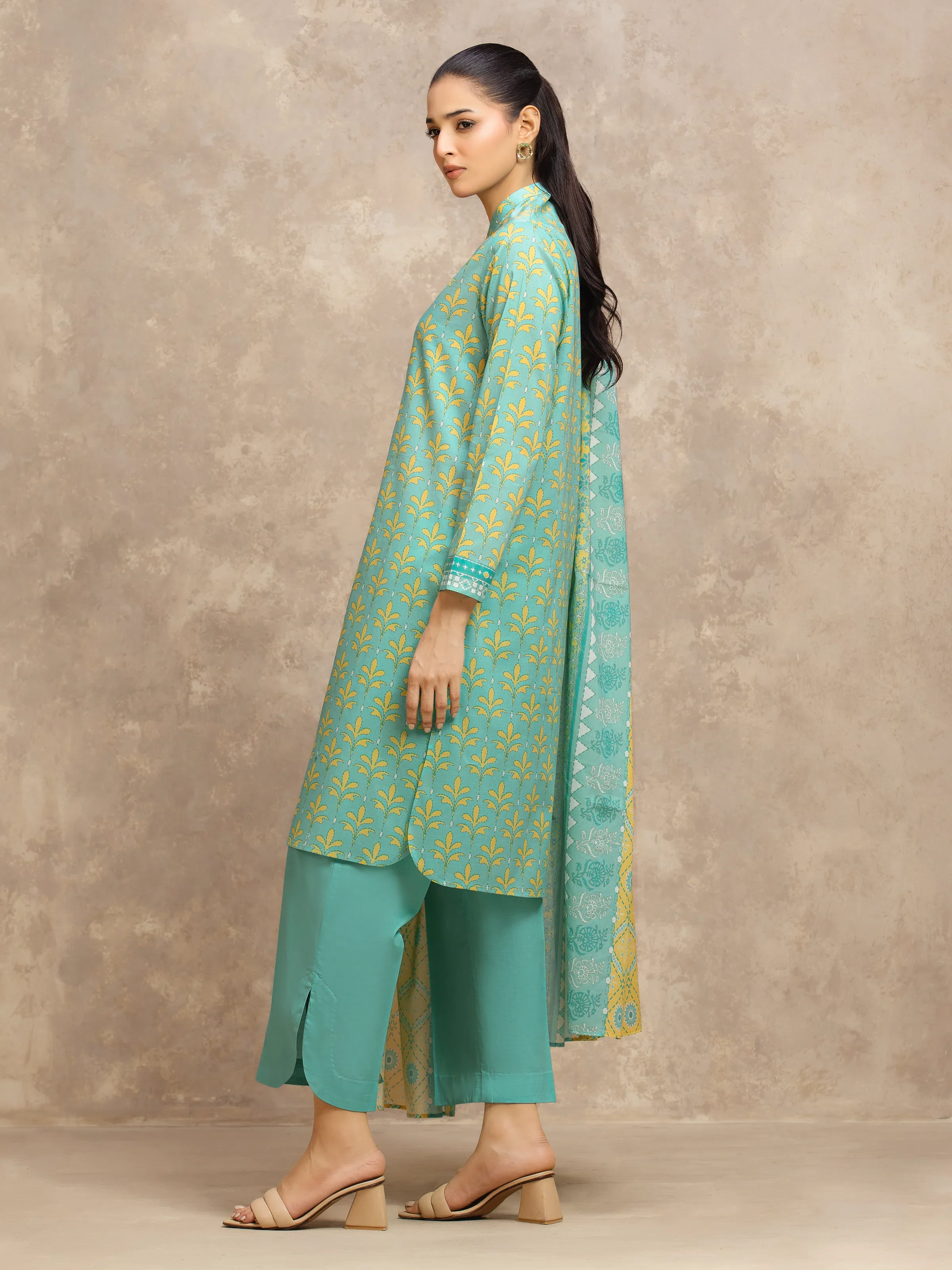 Unstitched Printed Lawn Suit - EWU6A1-36565-3P - Image 5