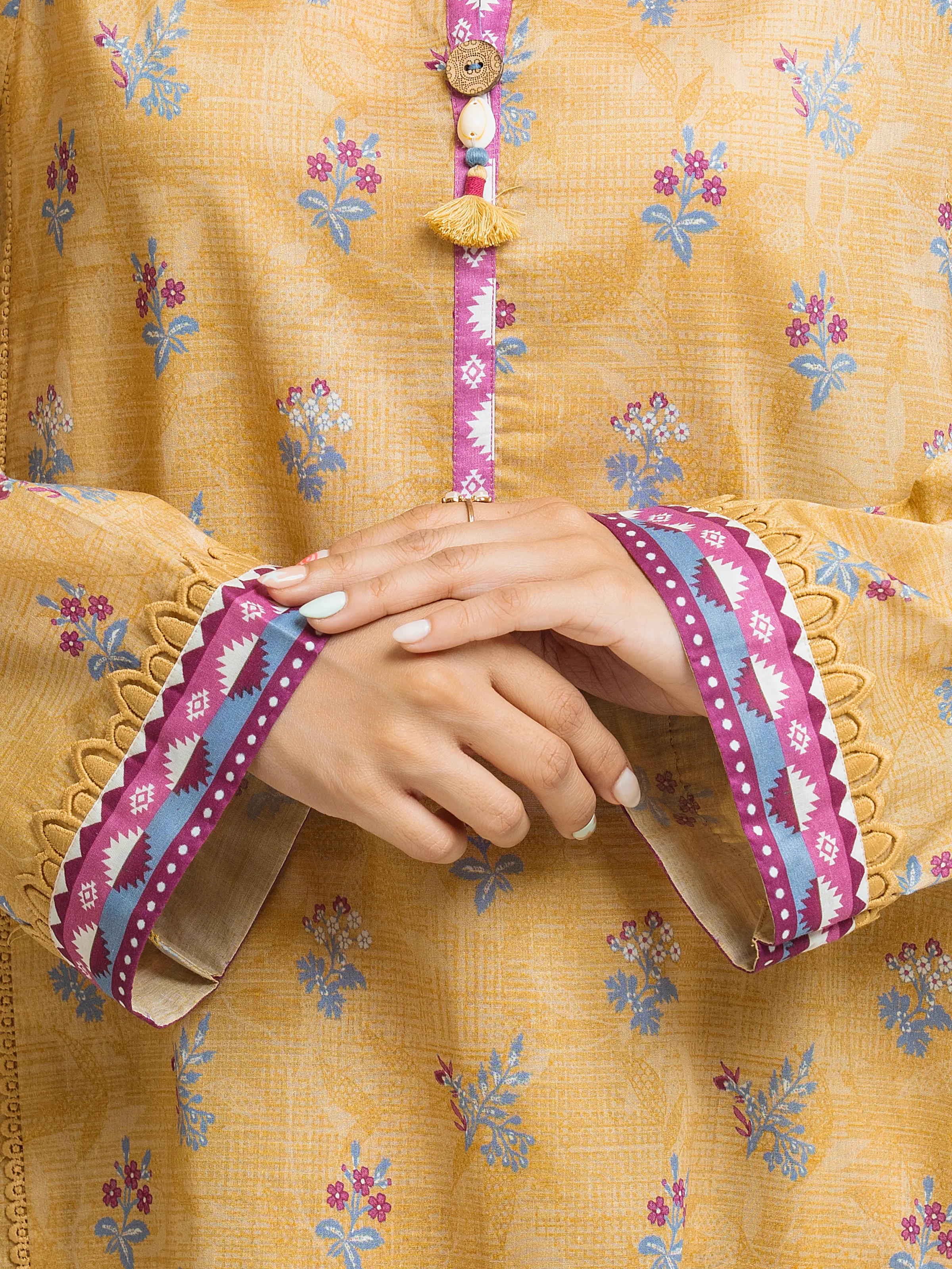 Unstitched Printed Lawn Suit - EWU6A1-36566-3P - Image 4
